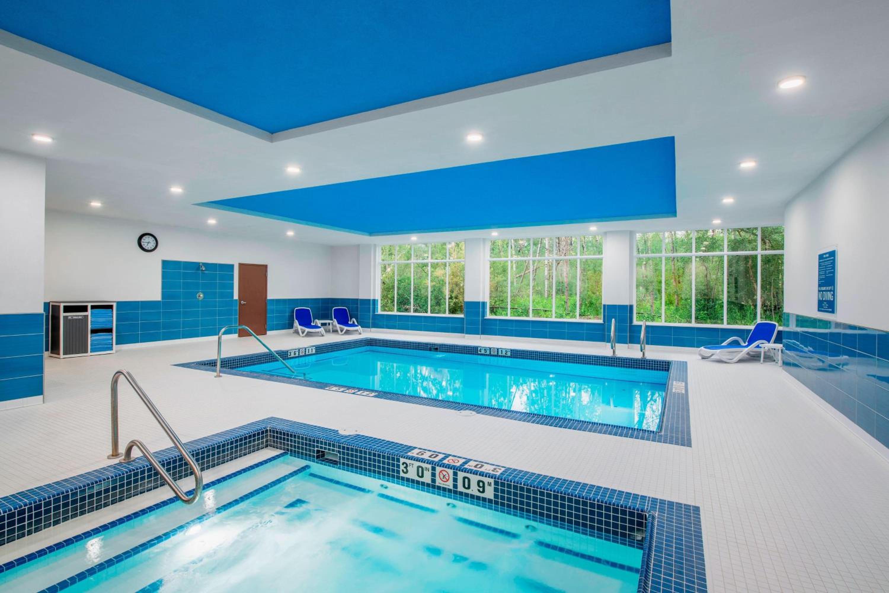 Four Points by Sheraton Grande Prairie