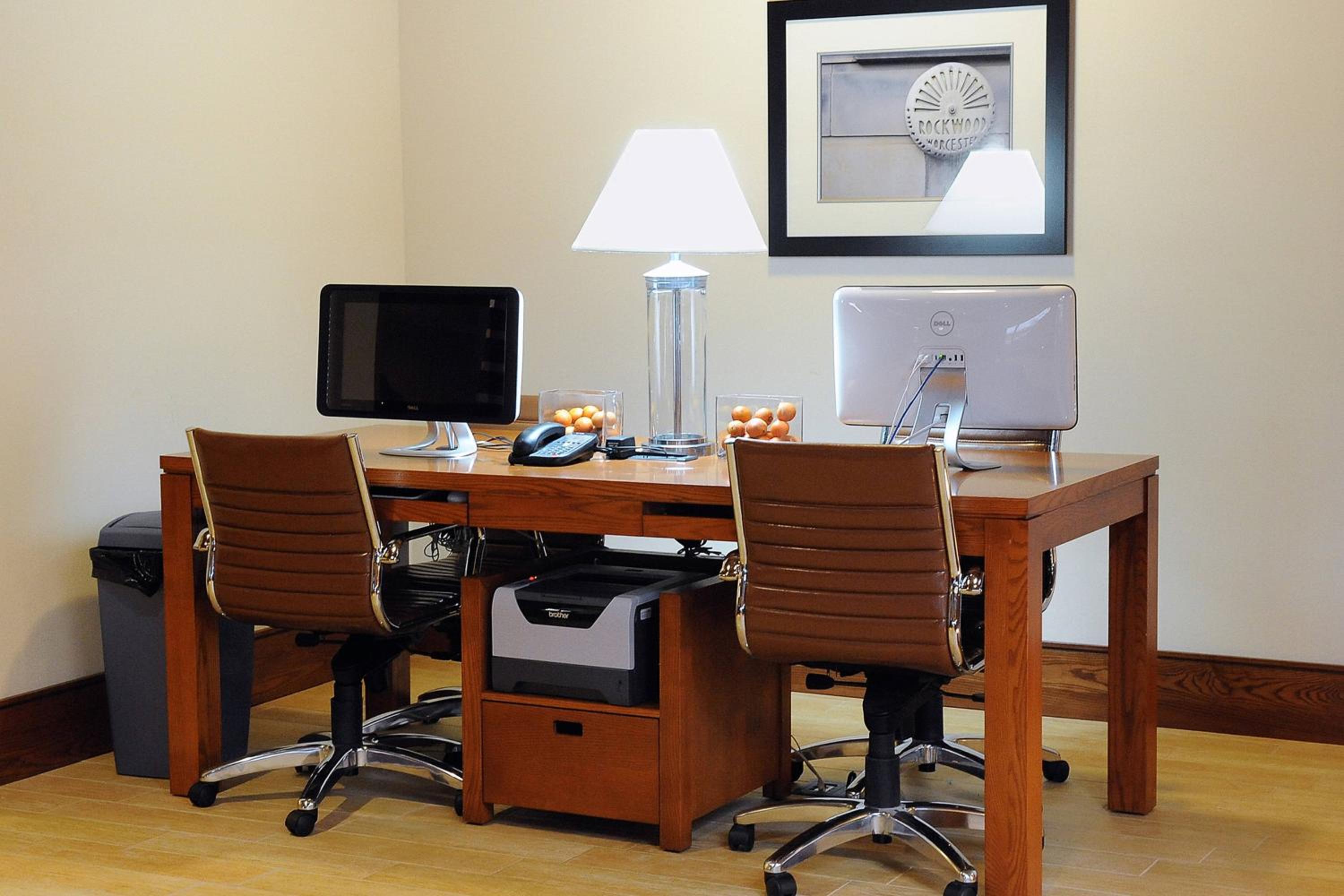 Cambridge Vacations - Four Points by Sheraton Cambridge Kitchener, Ontario - Property Image 9