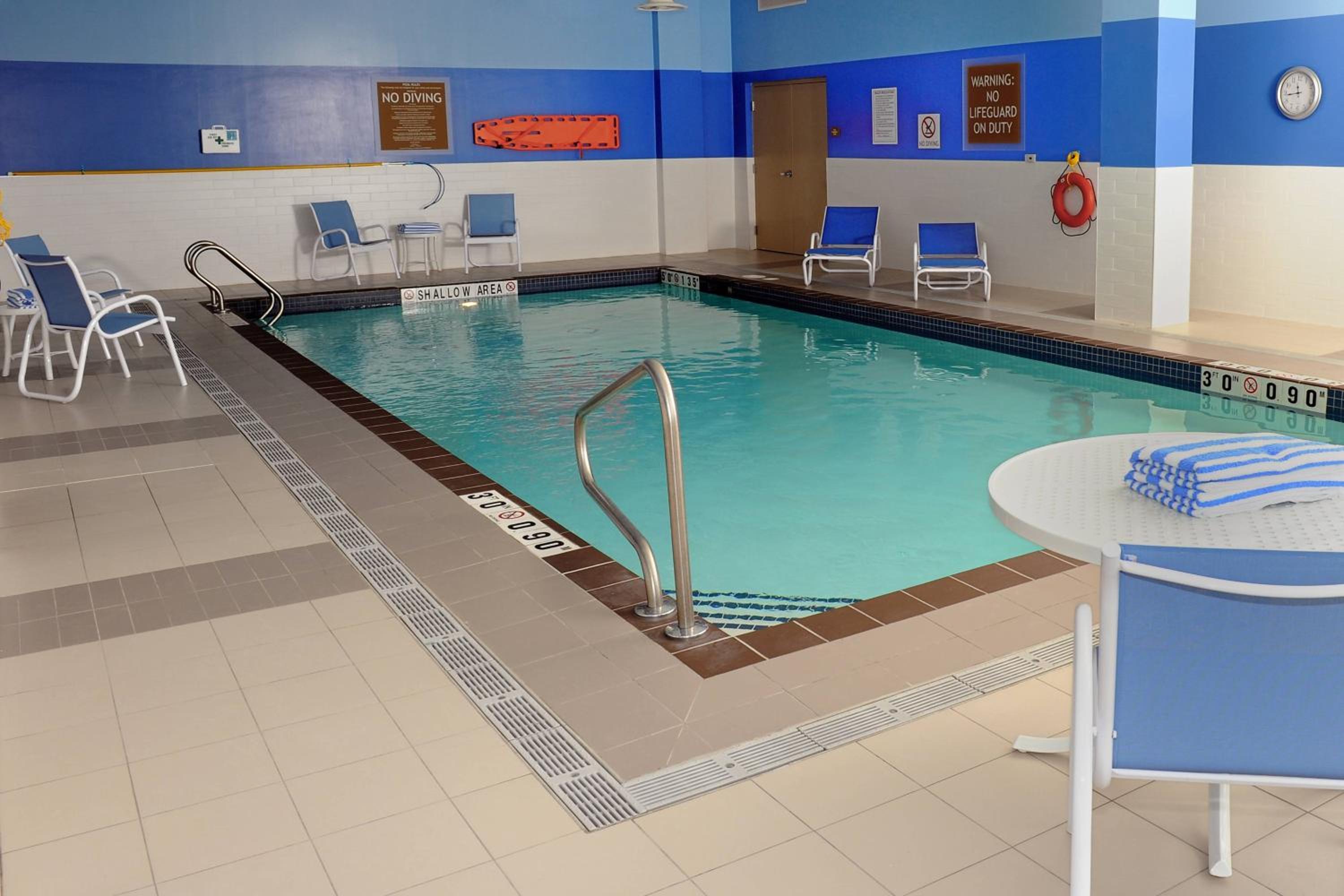 Cambridge Vacations - Four Points by Sheraton Cambridge Kitchener, Ontario - Property Image 12