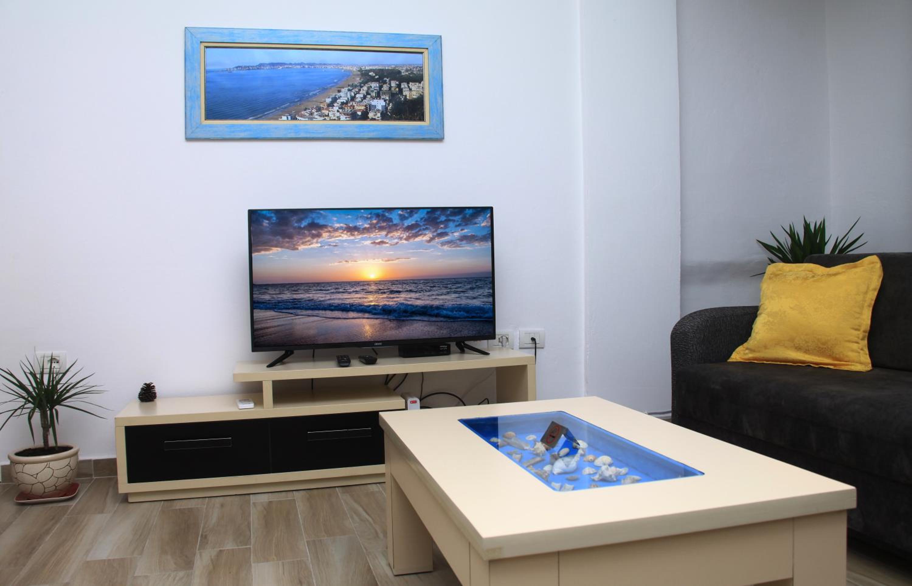 Old Town Boulevard apartment in city center