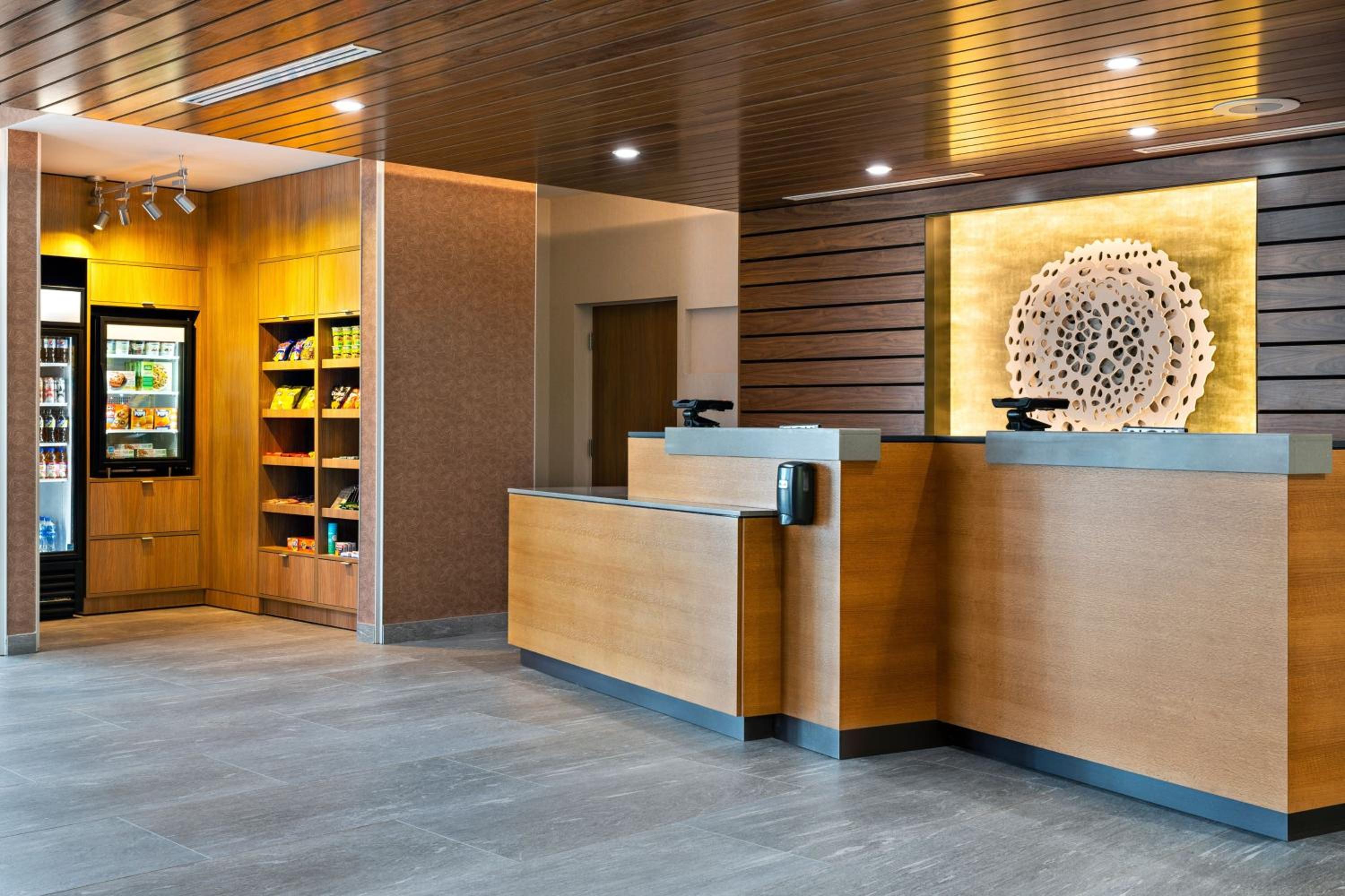 North Bay Vacations - Fairfield by Marriott Inn Suites North Bay - Property Image 7