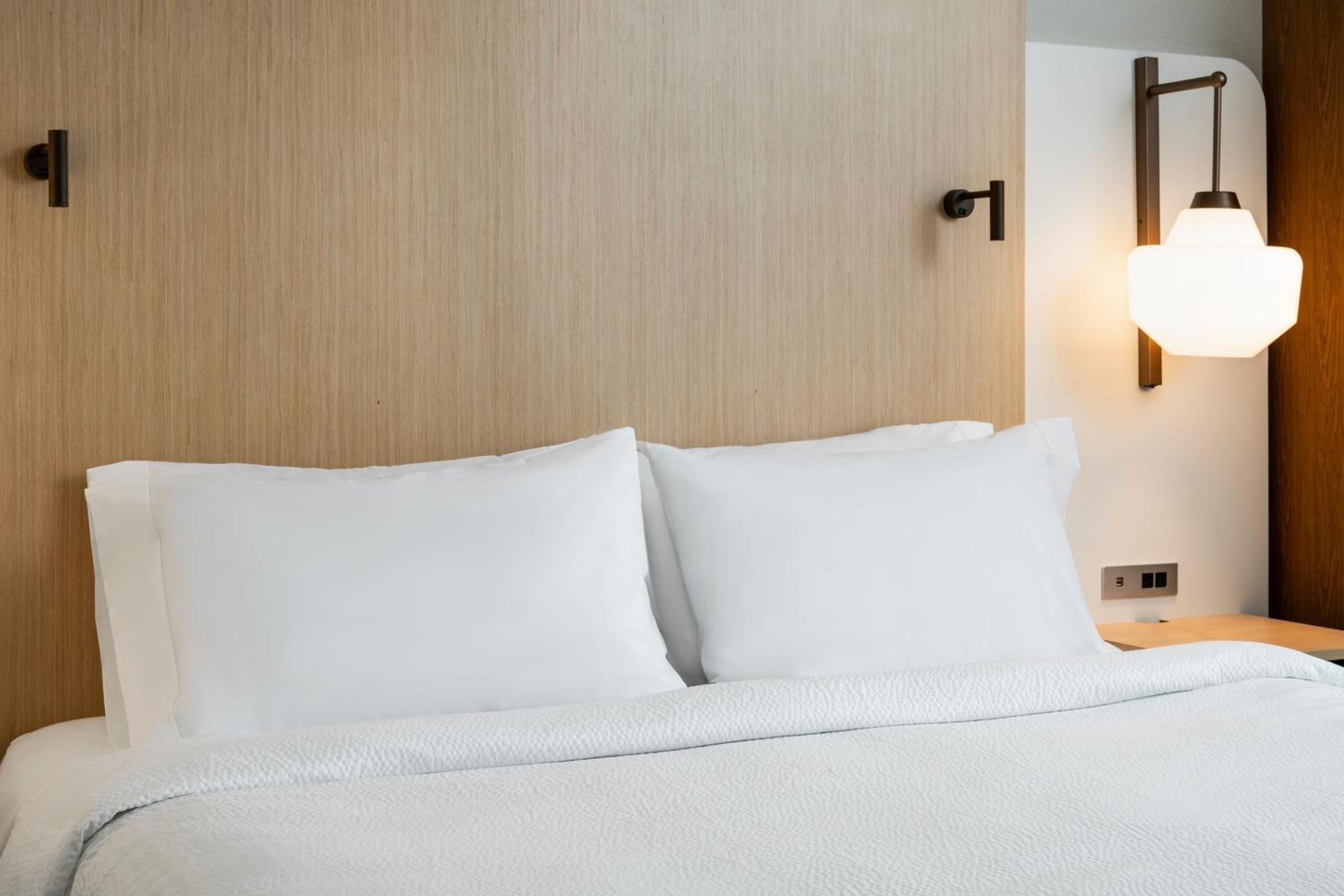 North Bay Vacations - Fairfield by Marriott Inn Suites North Bay - Property Image 17