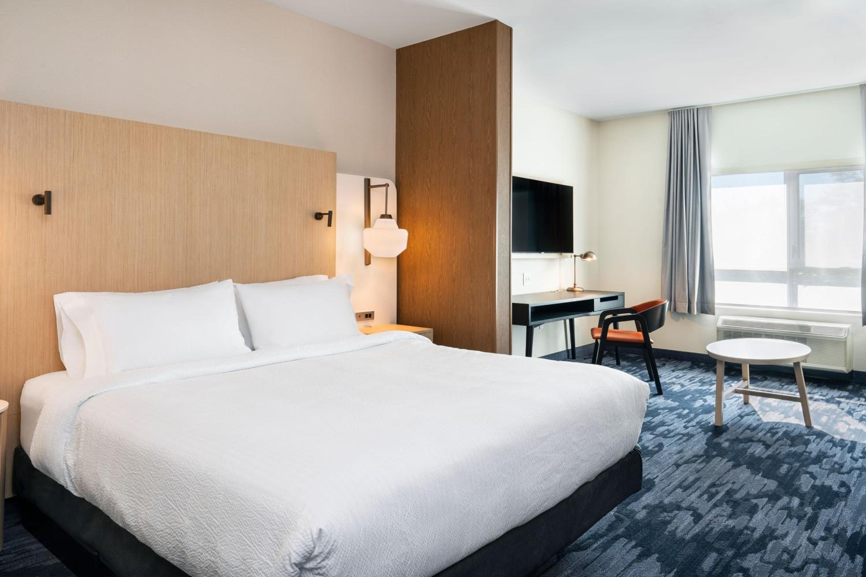 North Bay Vacations - Fairfield by Marriott Inn Suites North Bay - Property Image 22
