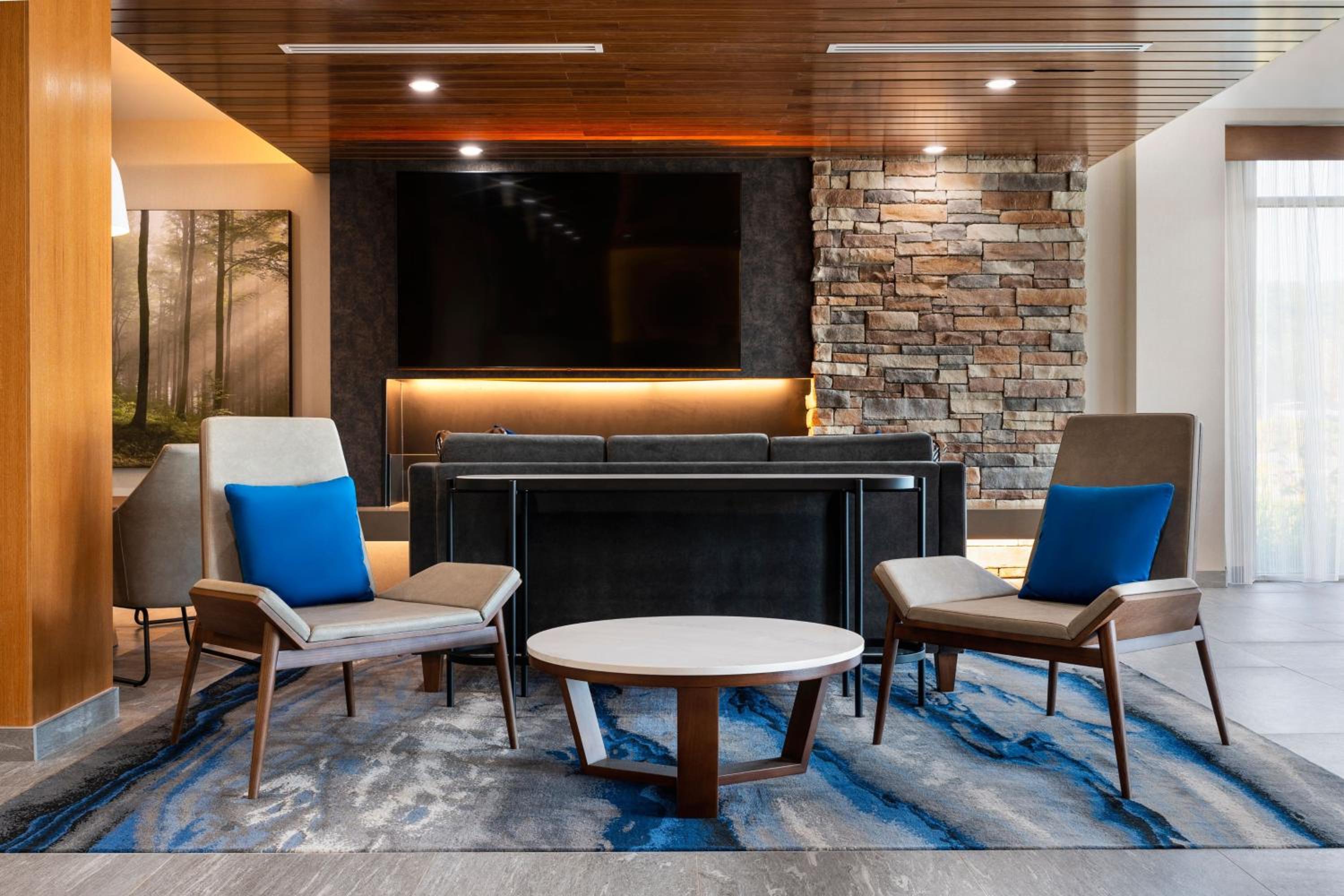 North Bay Vacations - Fairfield by Marriott Inn Suites North Bay - Property Image 25