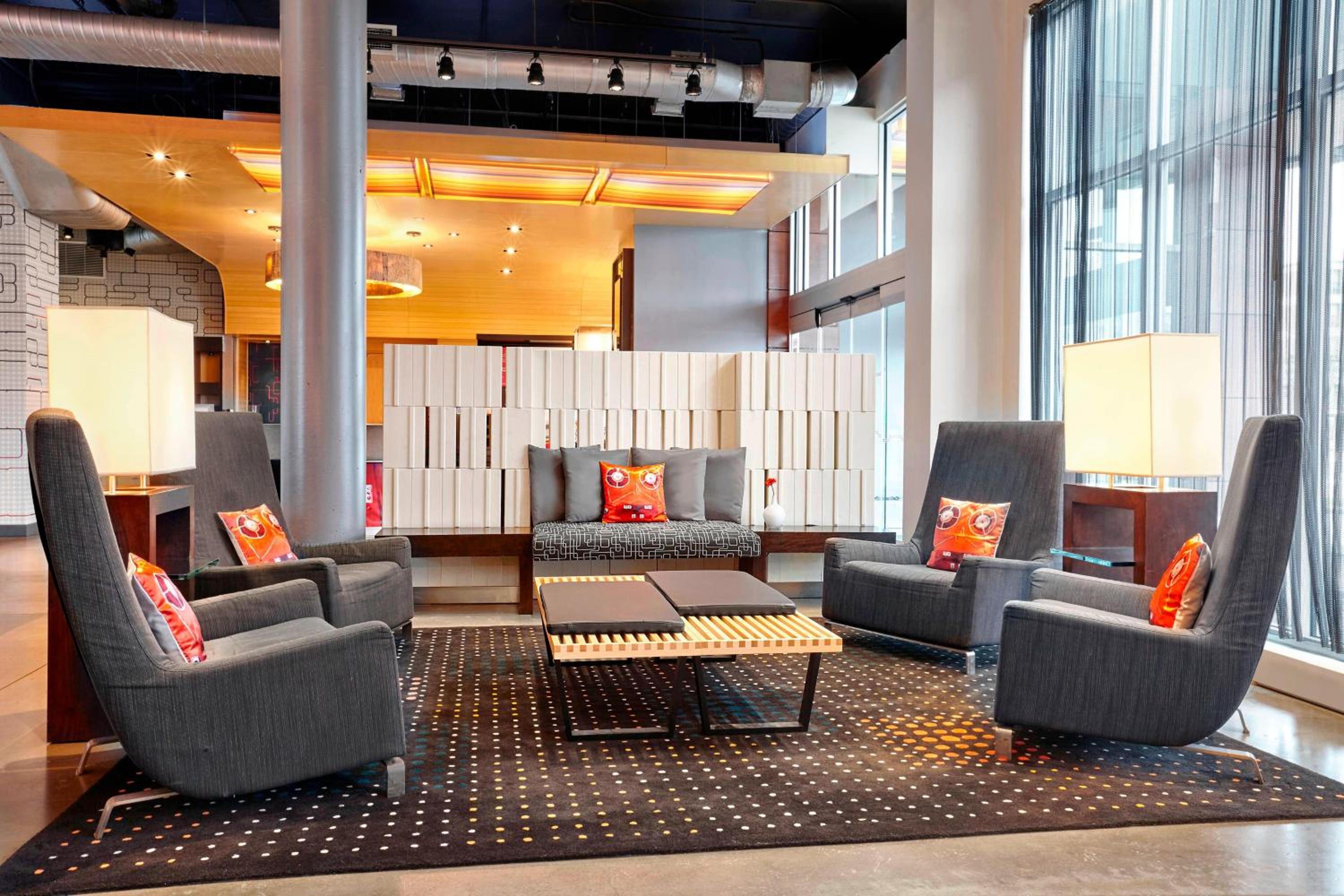 Aloft Montreal Airport - Property Image 7