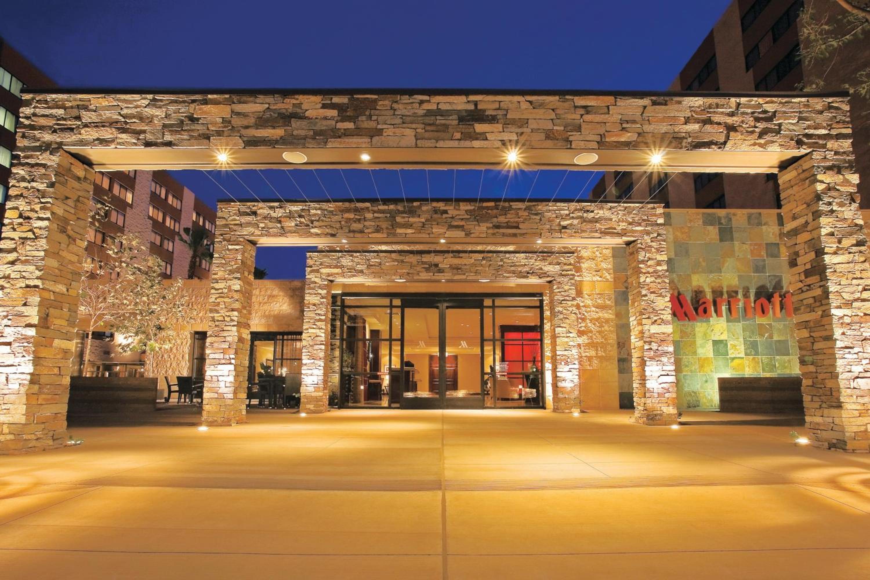 Burbank Vacations - Los Angeles Marriott Burbank Airport - Property Image 25