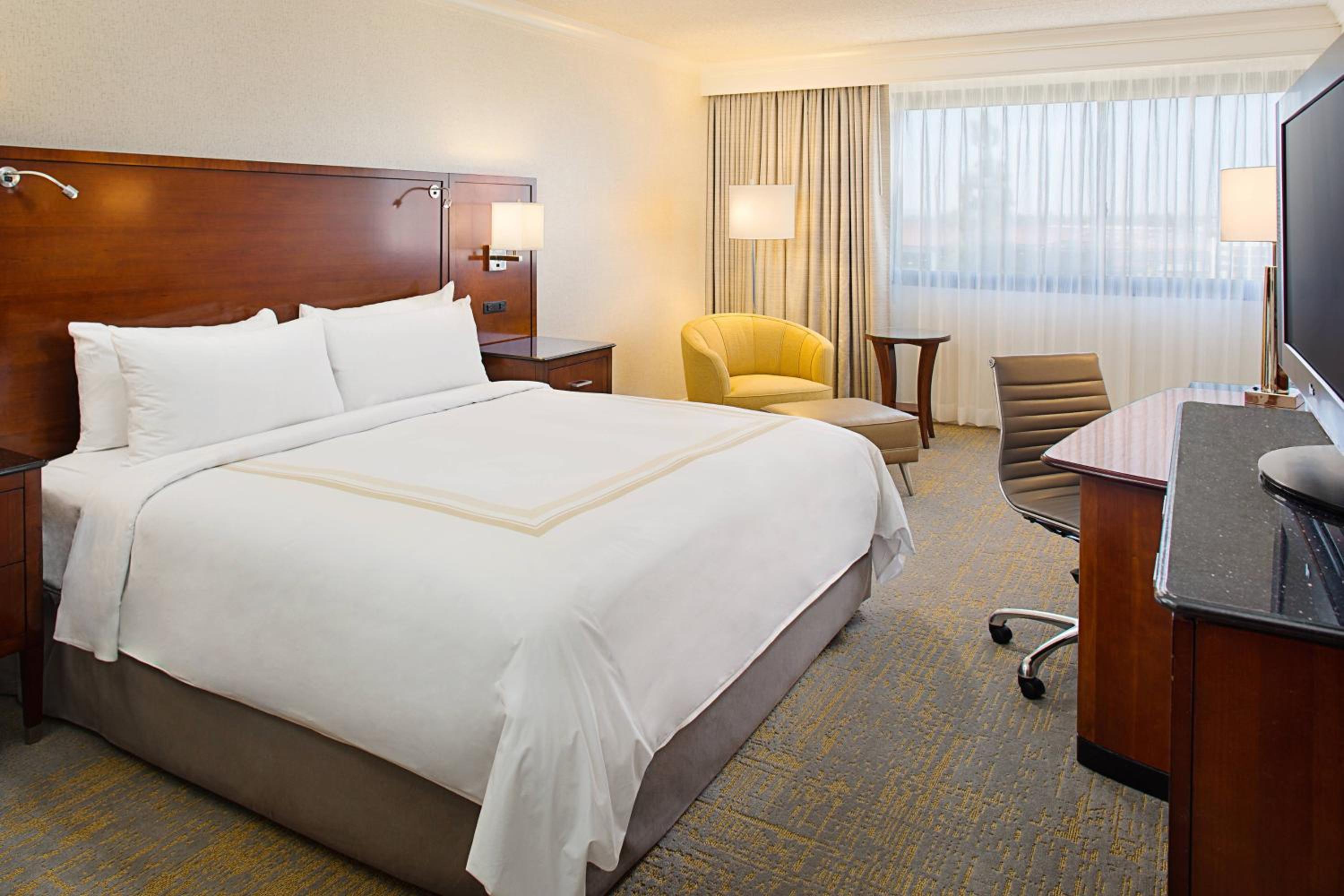 Burbank Vacations - Los Angeles Marriott Burbank Airport - Property Image 30