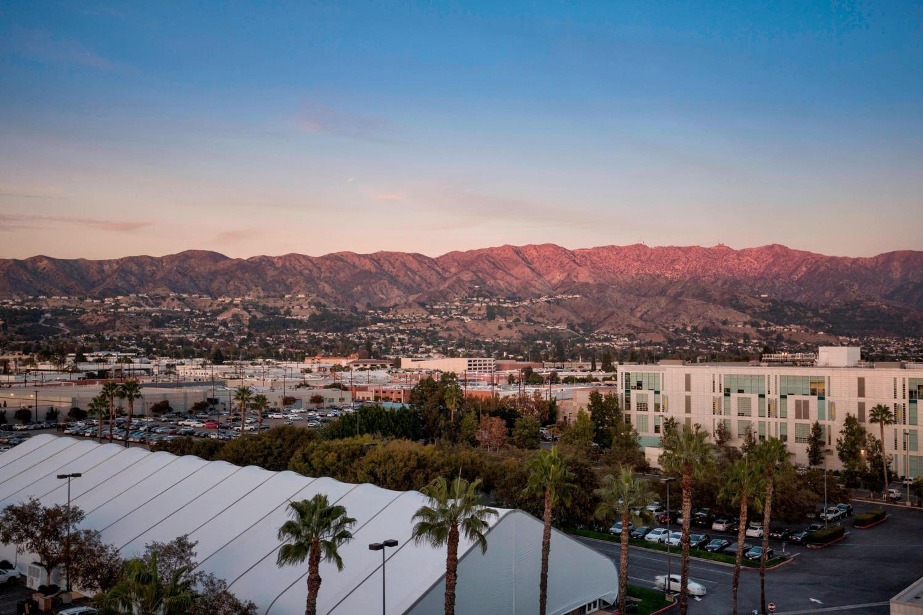 Burbank Vacations - Los Angeles Marriott Burbank Airport - Property Image 35