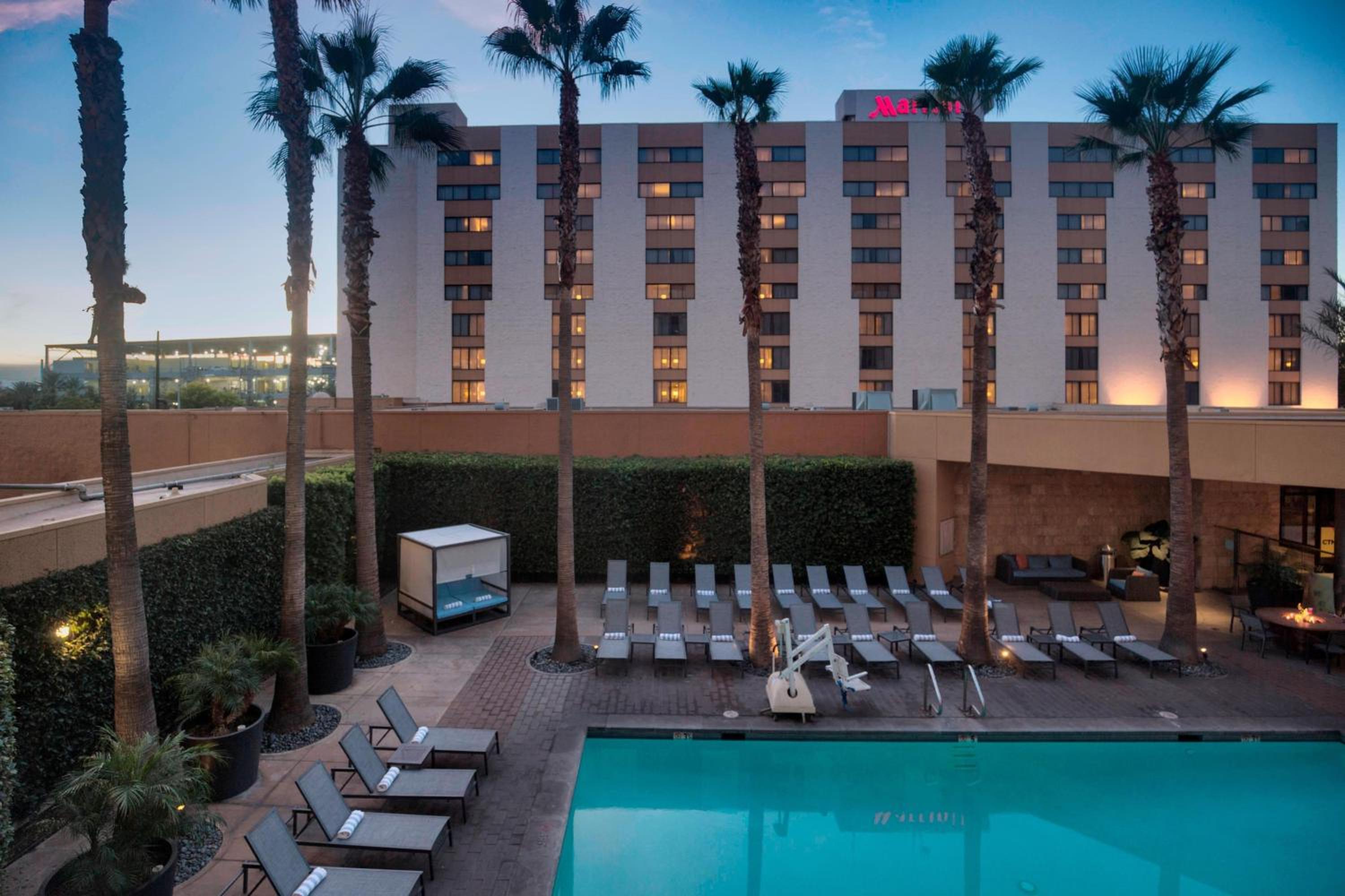Burbank Vacations - Los Angeles Marriott Burbank Airport - Property Image 36