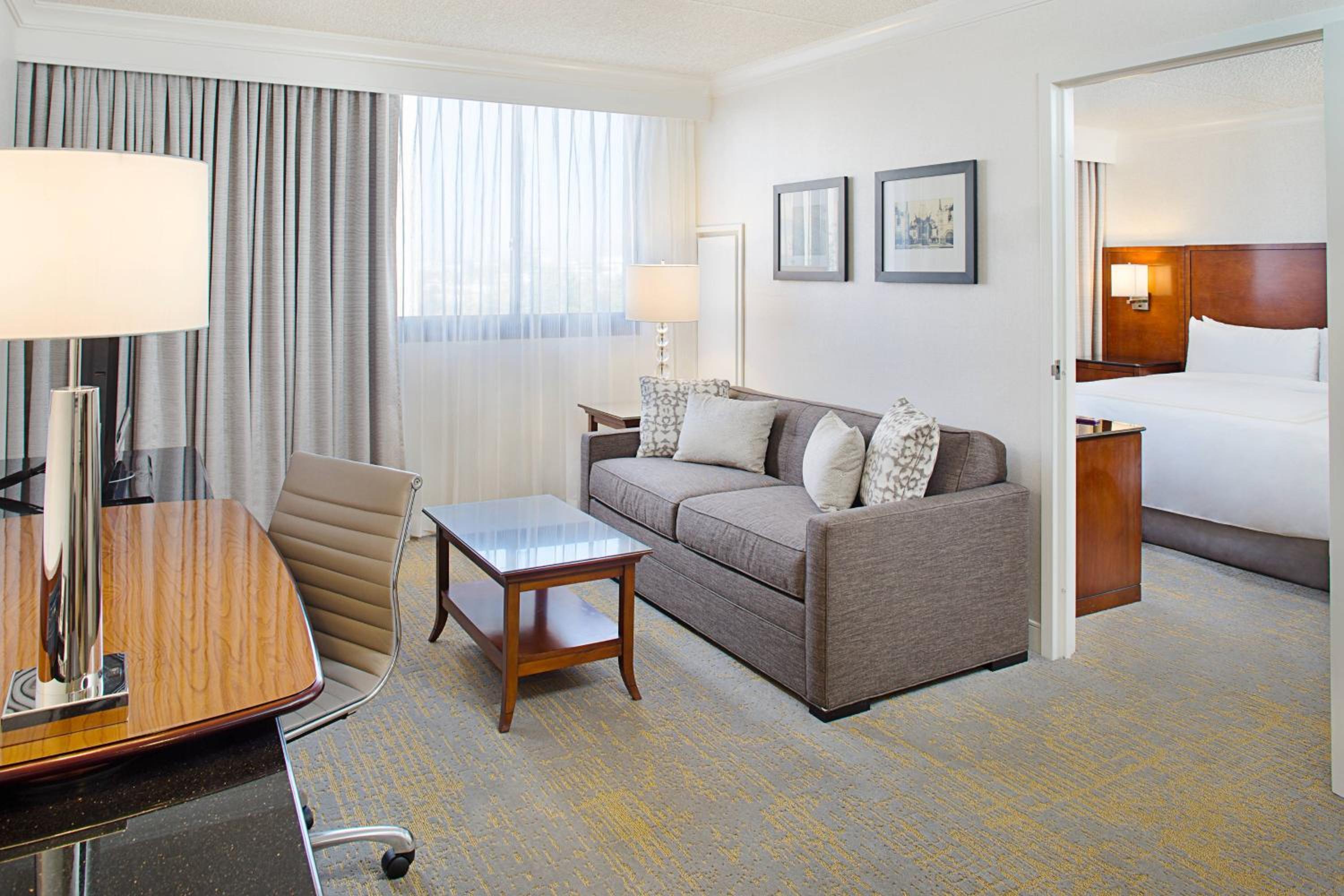 Burbank Vacations - Los Angeles Marriott Burbank Airport - Property Image 13