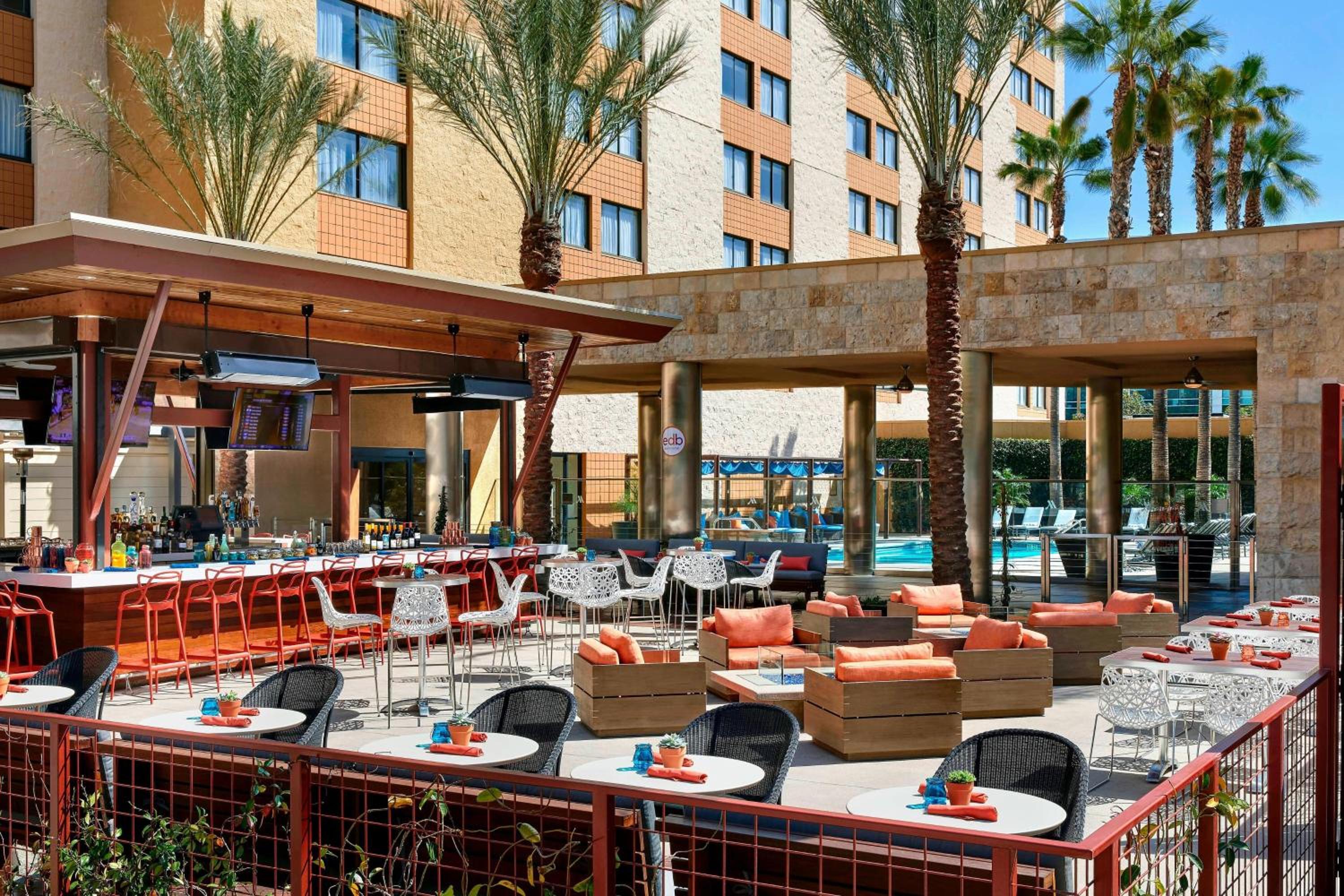 Burbank Vacations - Los Angeles Marriott Burbank Airport - Property Image 8
