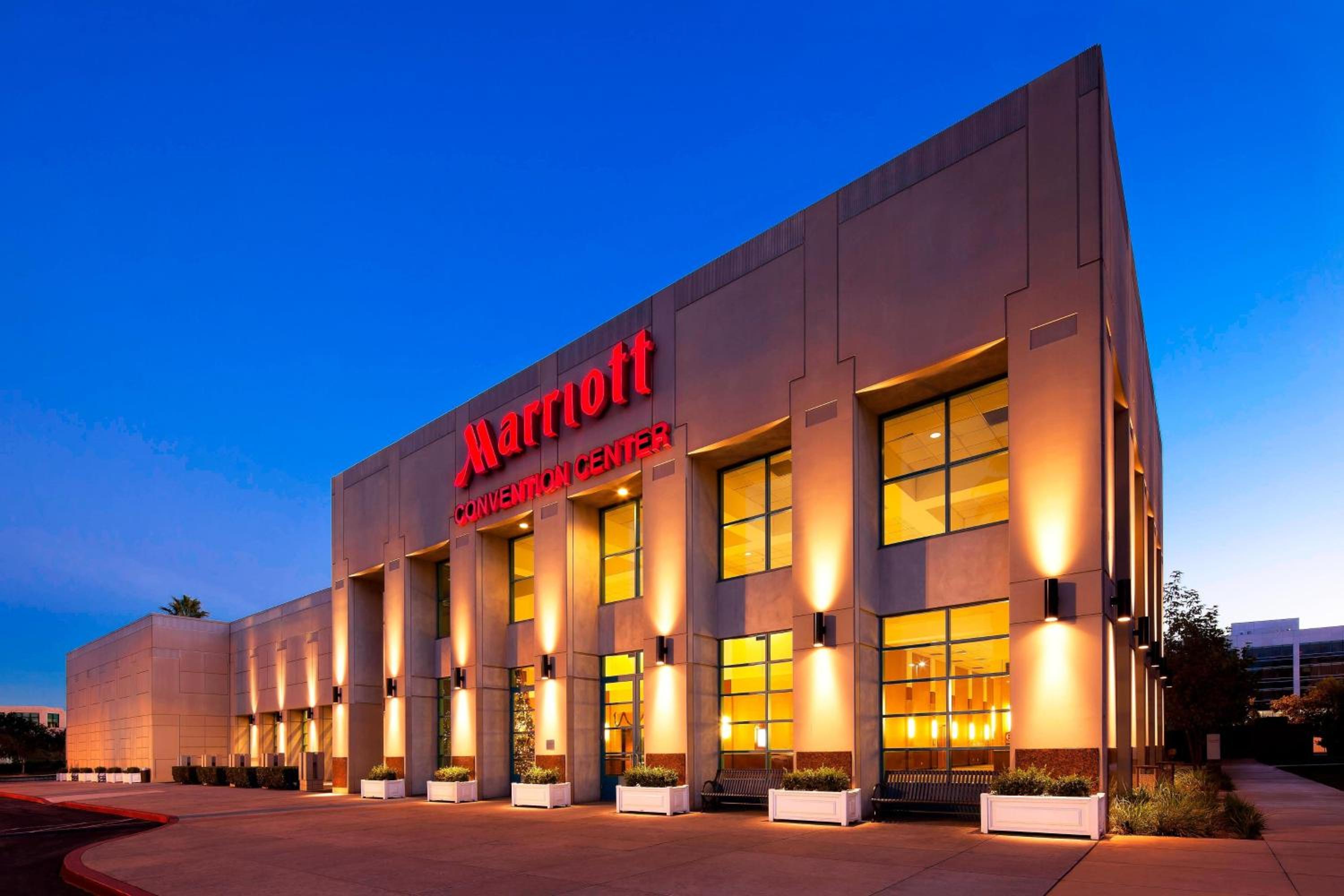 Burbank Vacations - Los Angeles Marriott Burbank Airport - Property Image 17