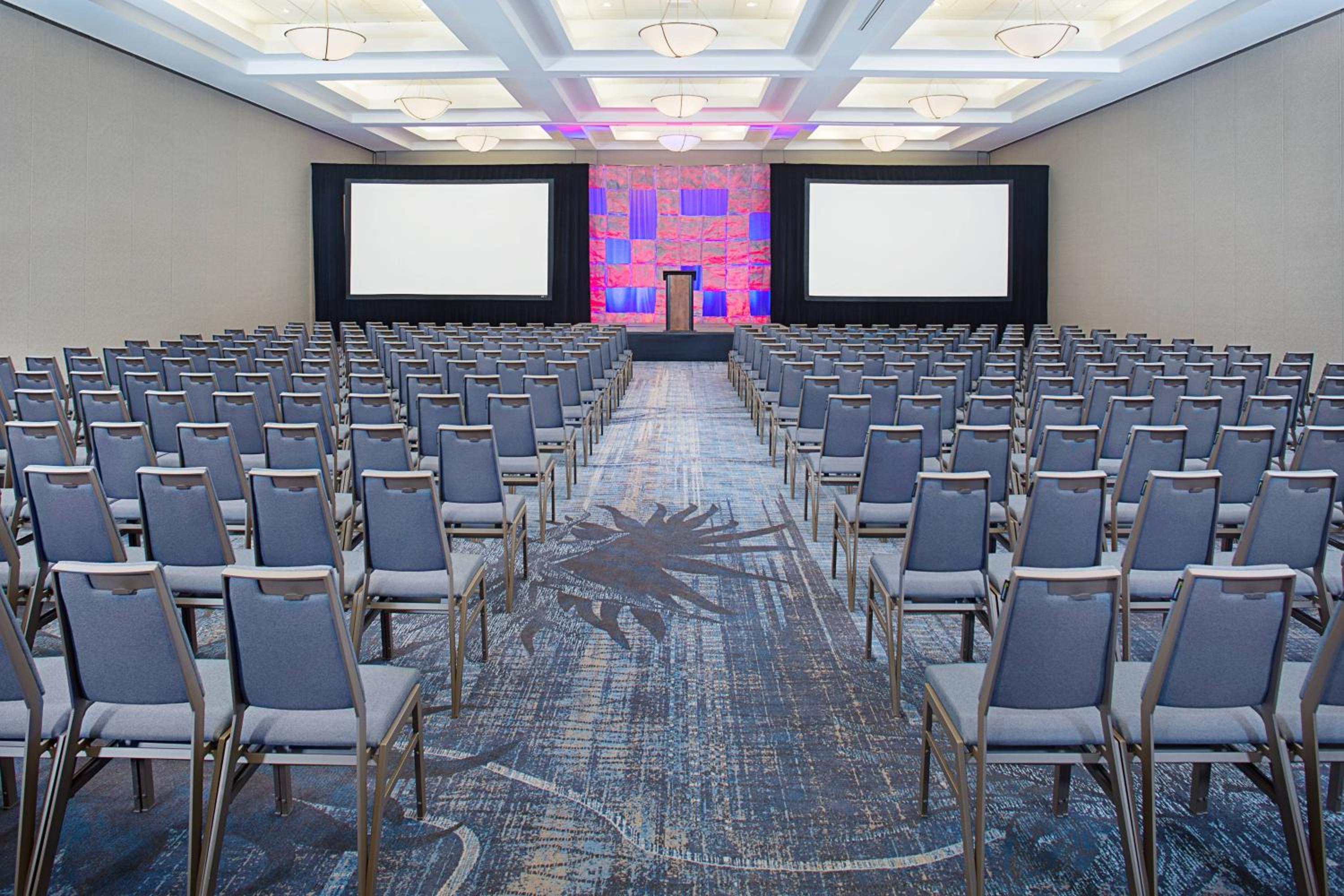 Burbank Vacations - Los Angeles Marriott Burbank Airport - Property Image 42