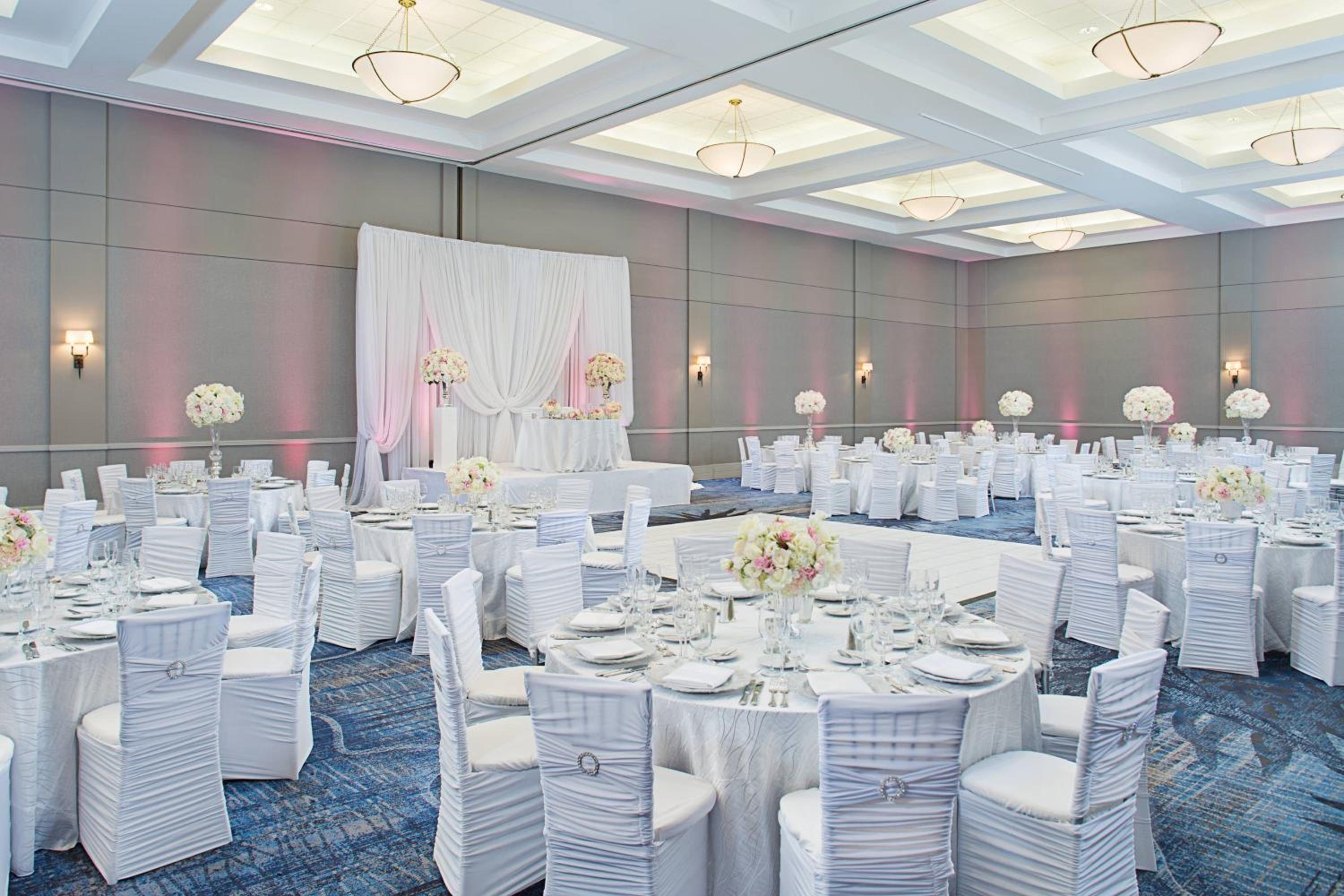 Burbank Vacations - Los Angeles Marriott Burbank Airport - Property Image 45