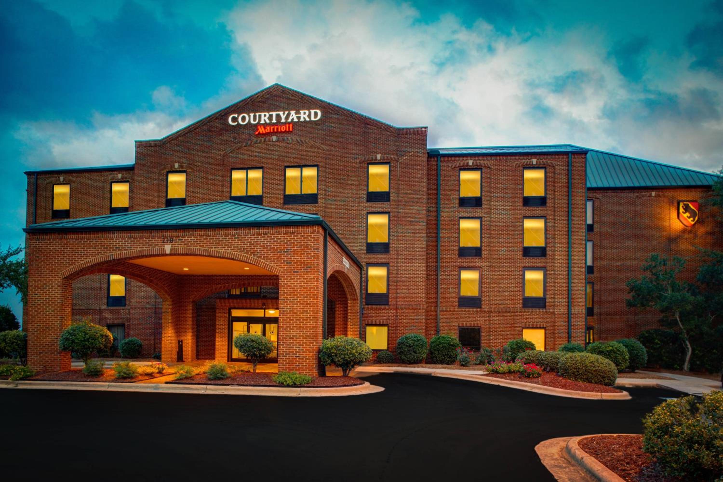 New Bern Vacations - Courtyard by Marriott New Bern - Property Image 5