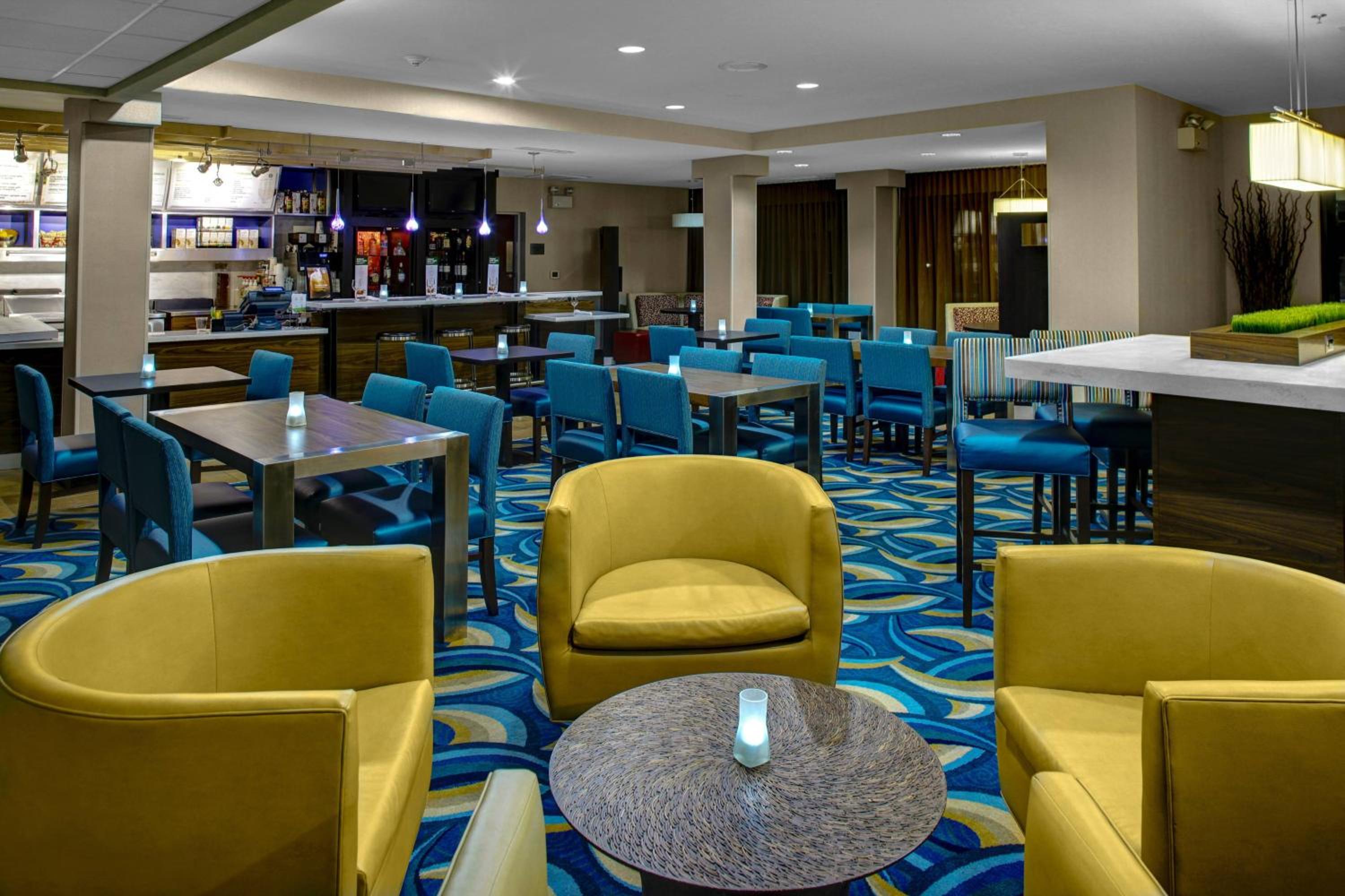 New Bern Vacations - Courtyard by Marriott New Bern - Property Image 9