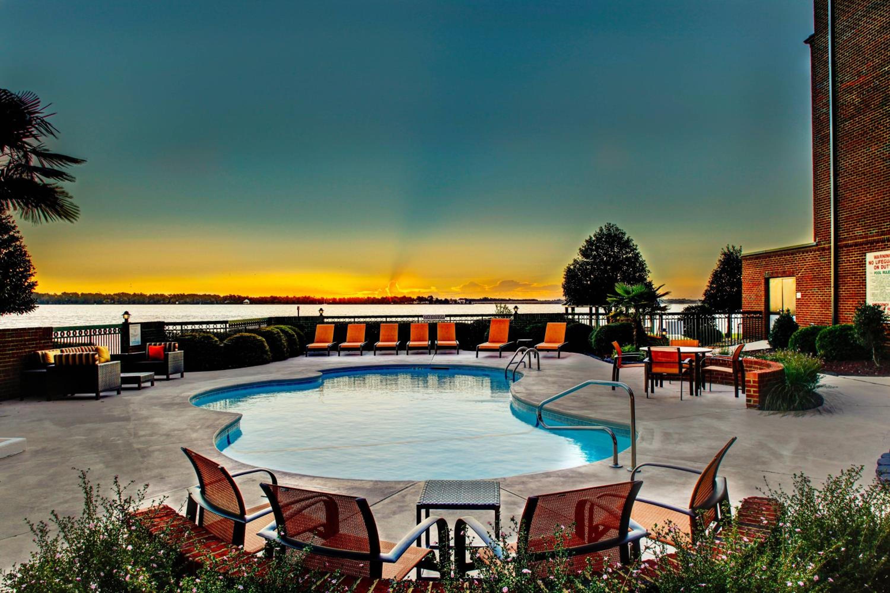 New Bern Vacations - Courtyard by Marriott New Bern - Property Image 2