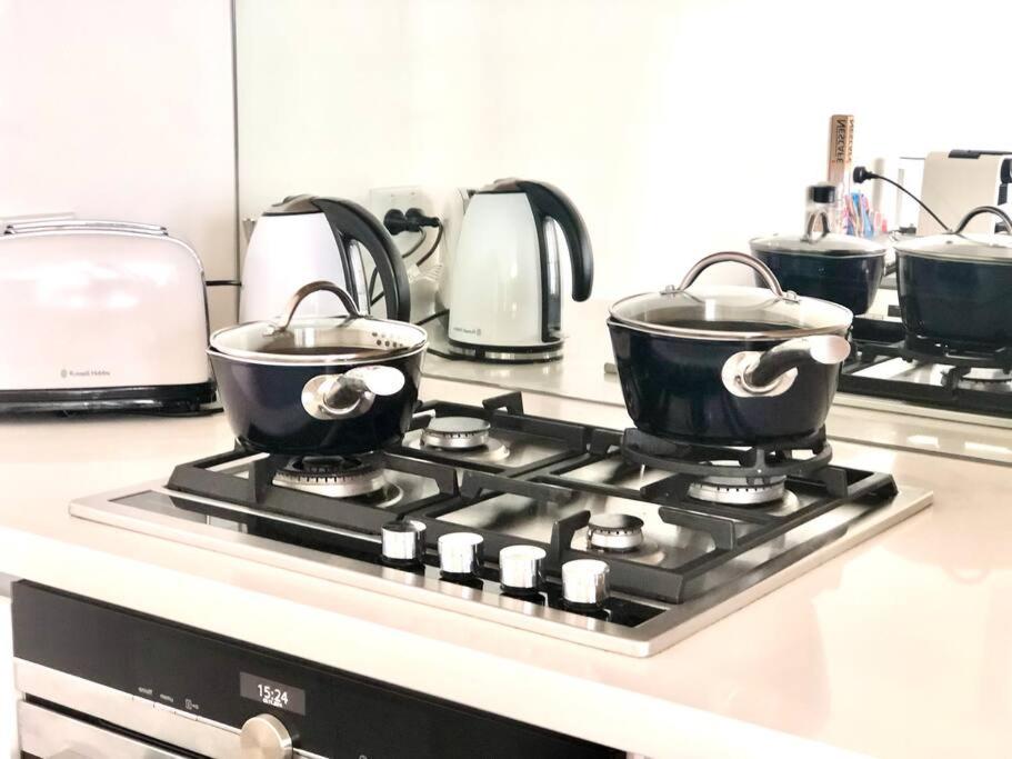 Amazing 2 bed 2 bed bath parking
