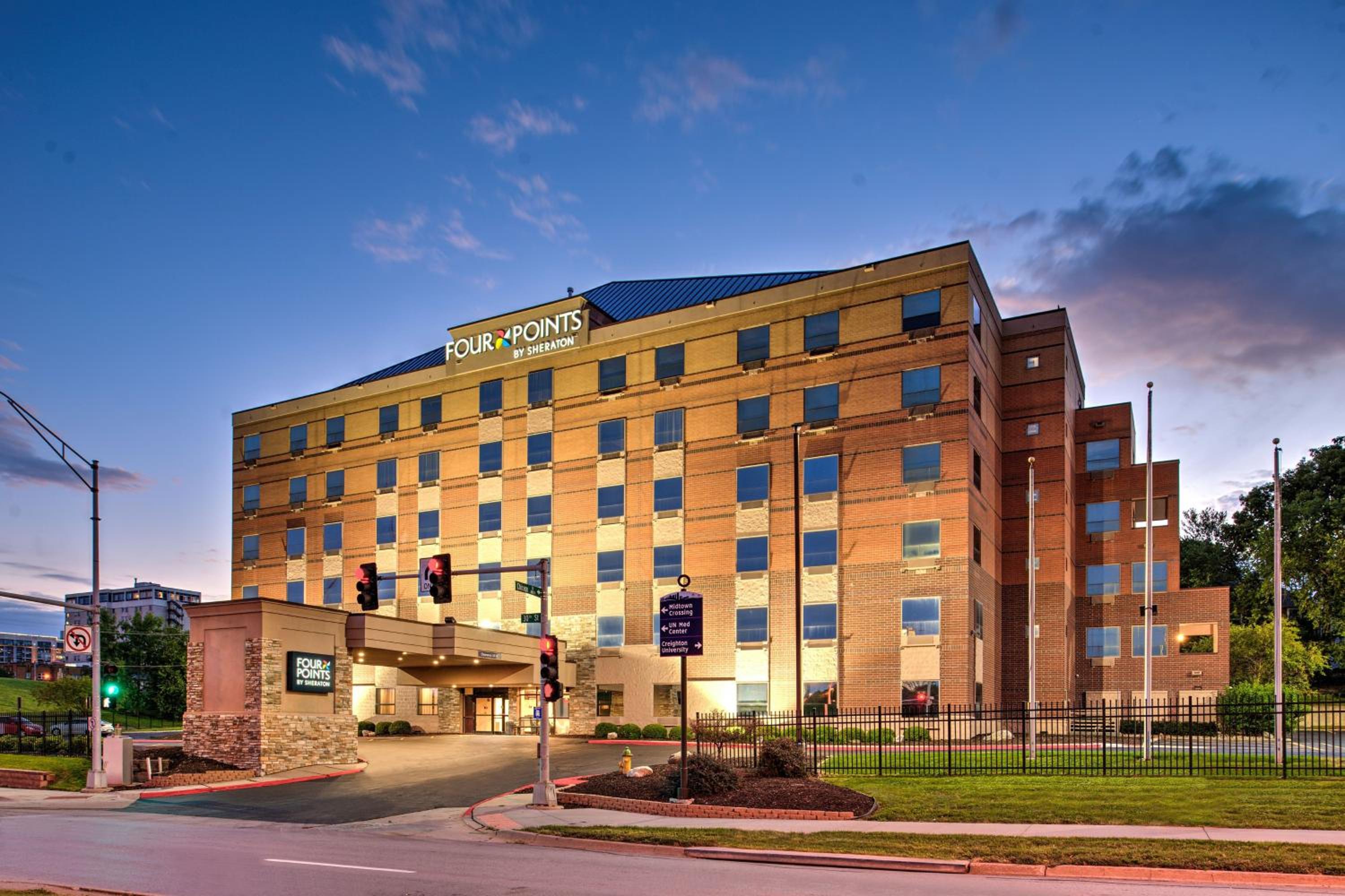 Hotel Four Points by Sheraton Omaha Midtown - Image 1