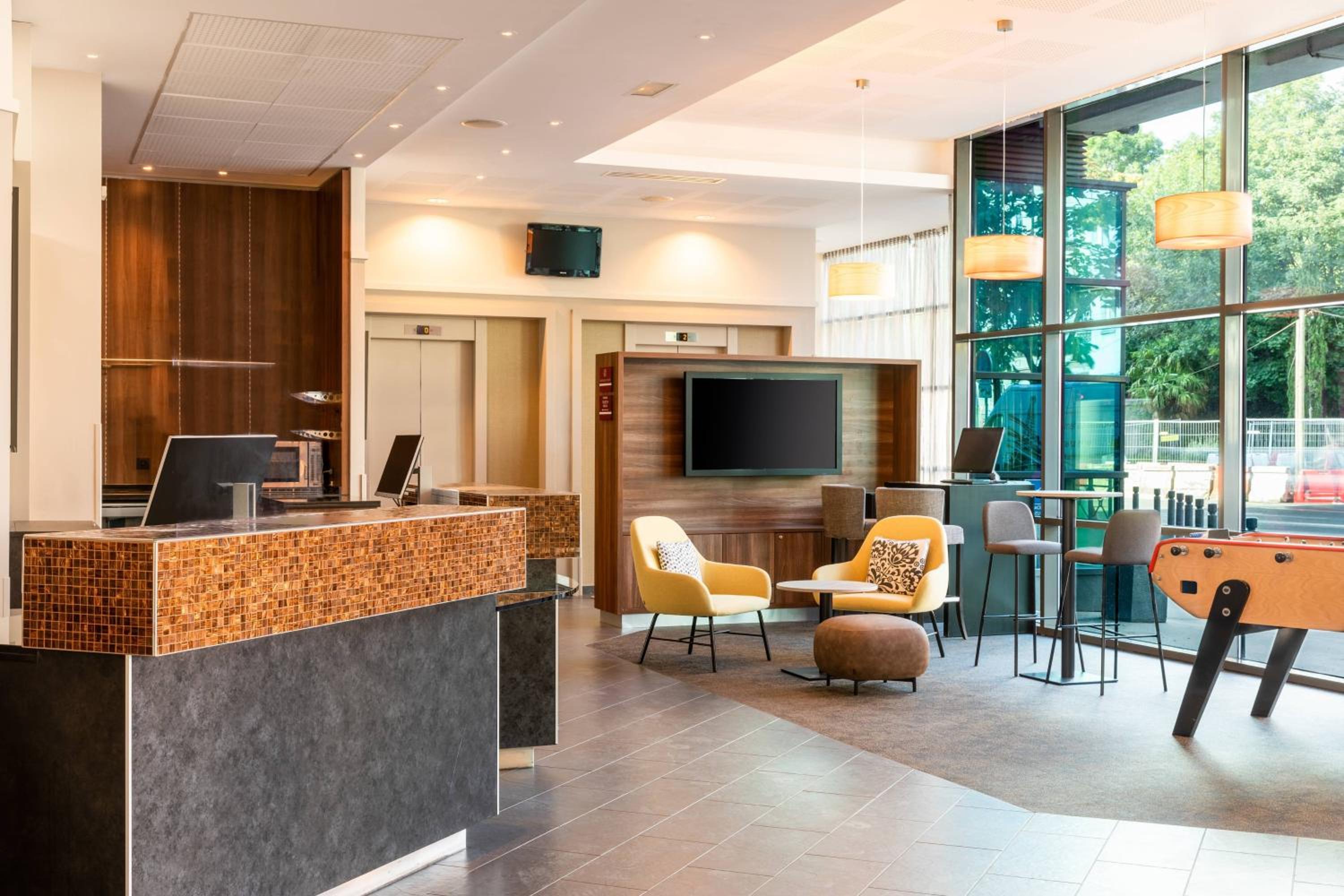 Saint-Denis Vacations - Courtyard by Marriott Paris Saint Denis - Property Image 1