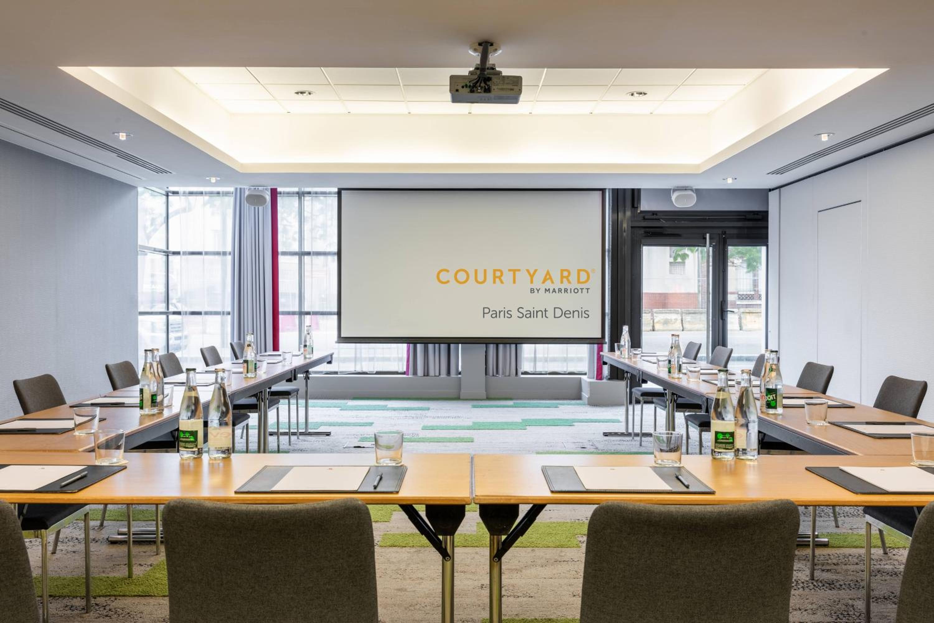 Saint-Denis Vacations - Courtyard by Marriott Paris Saint Denis - Property Image 3