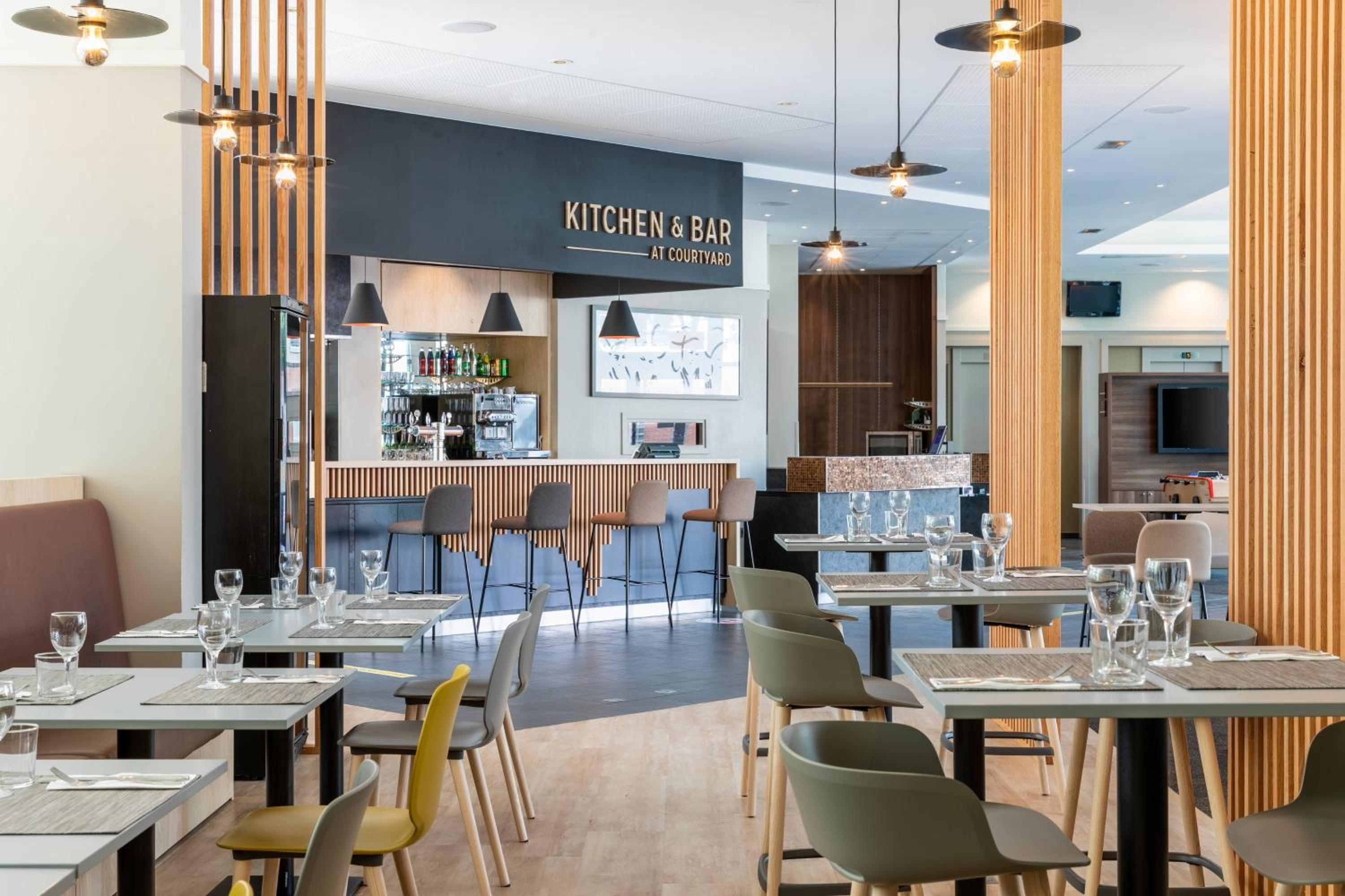 Saint-Denis Vacations - Courtyard by Marriott Paris Saint Denis - Property Image 8