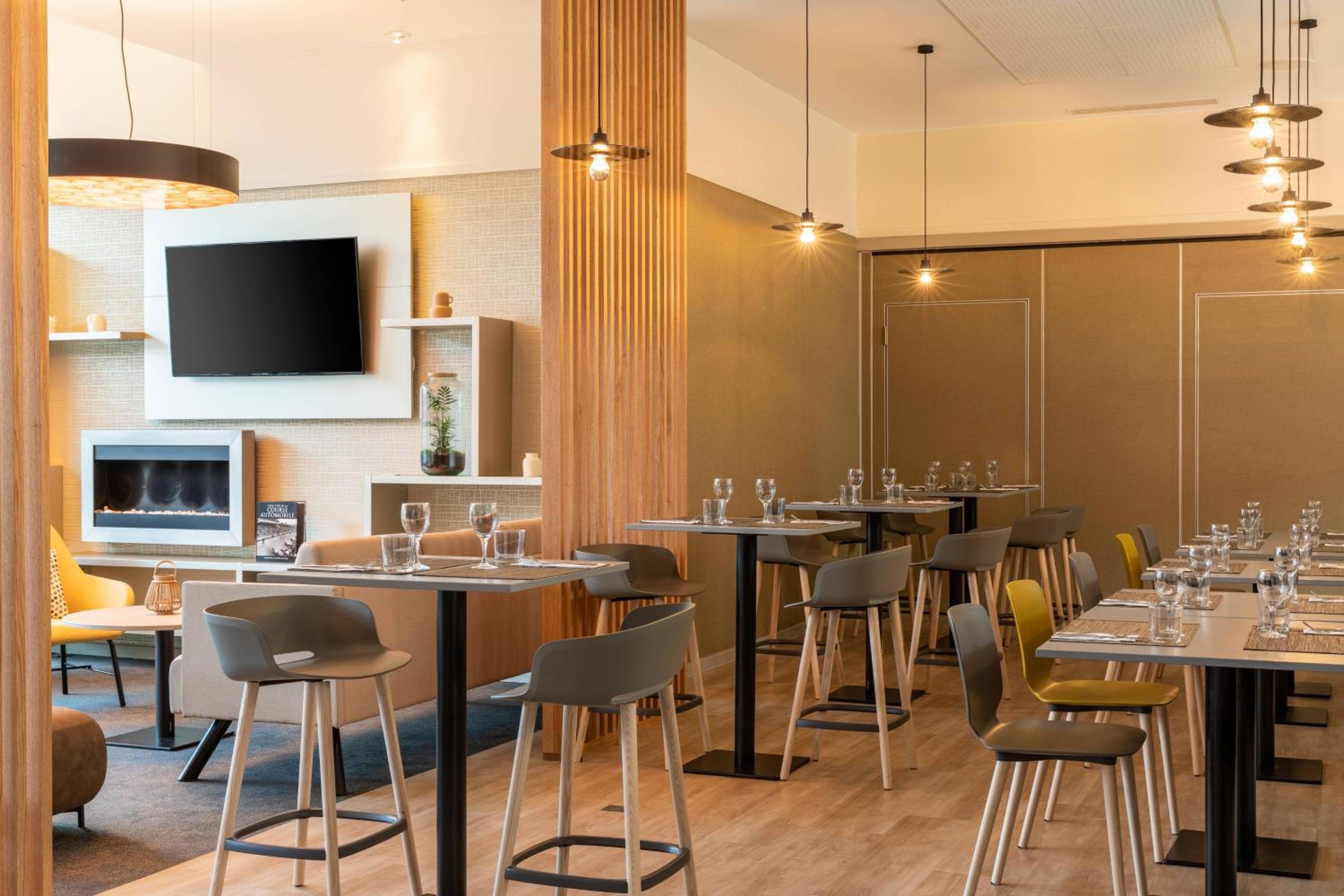 Saint-Denis Vacations - Courtyard by Marriott Paris Saint Denis - Property Image 10