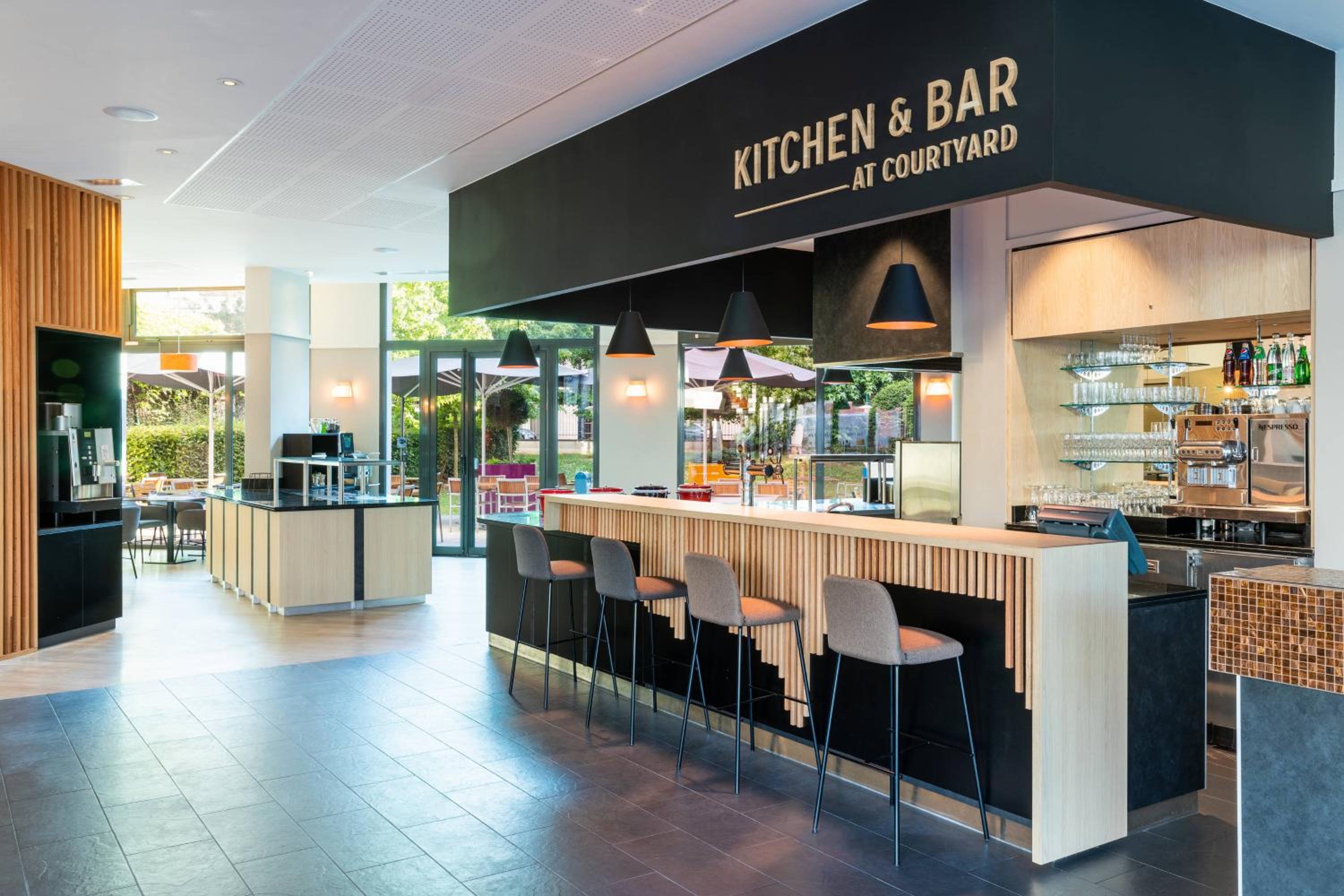 Saint-Denis Vacations - Courtyard by Marriott Paris Saint Denis - Property Image 11