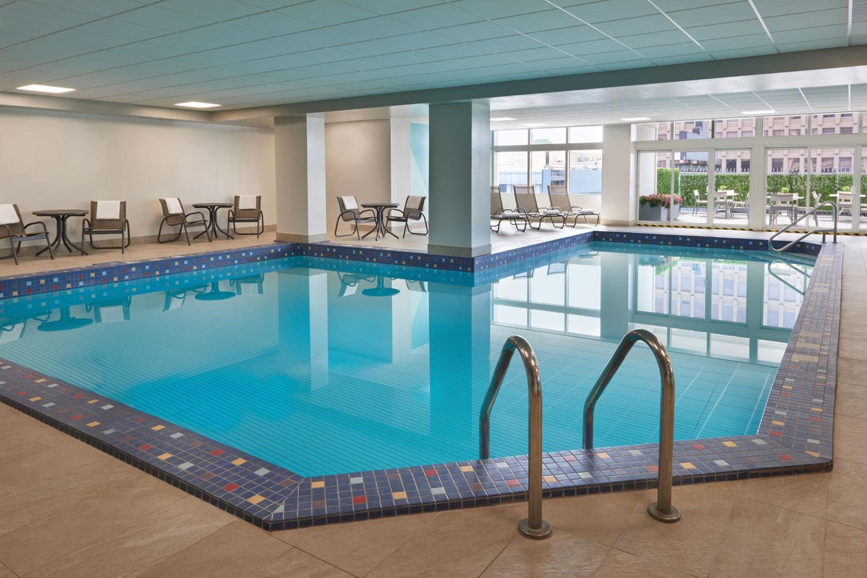 Windsor Vacations - Four Points by Sheraton Windsor Downtown - Property Image 1