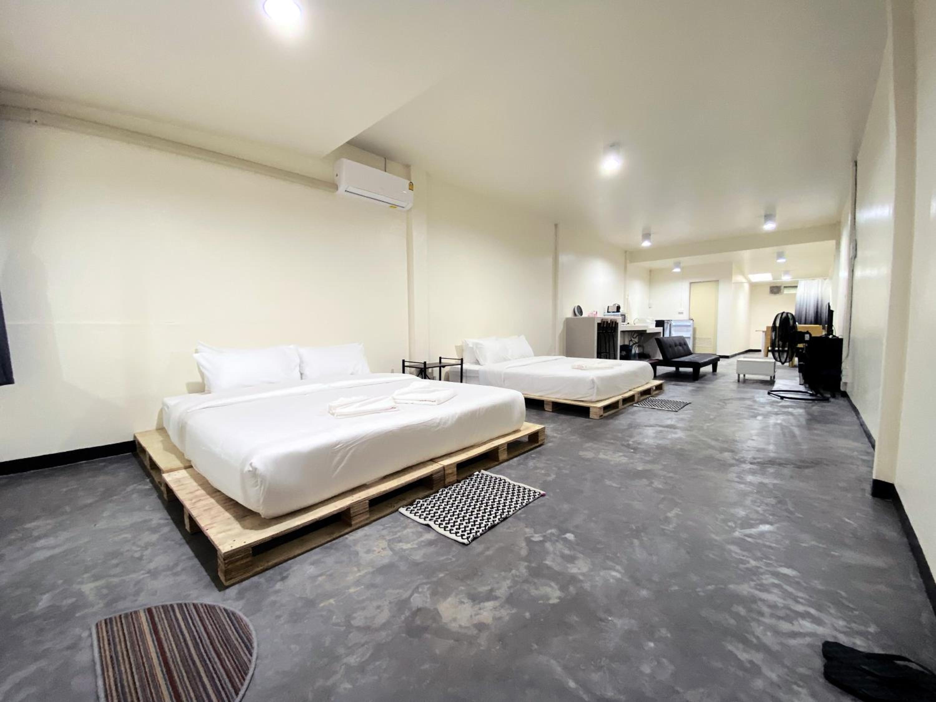 Studio townhouse near Airport and old town Chiang Mai view 5