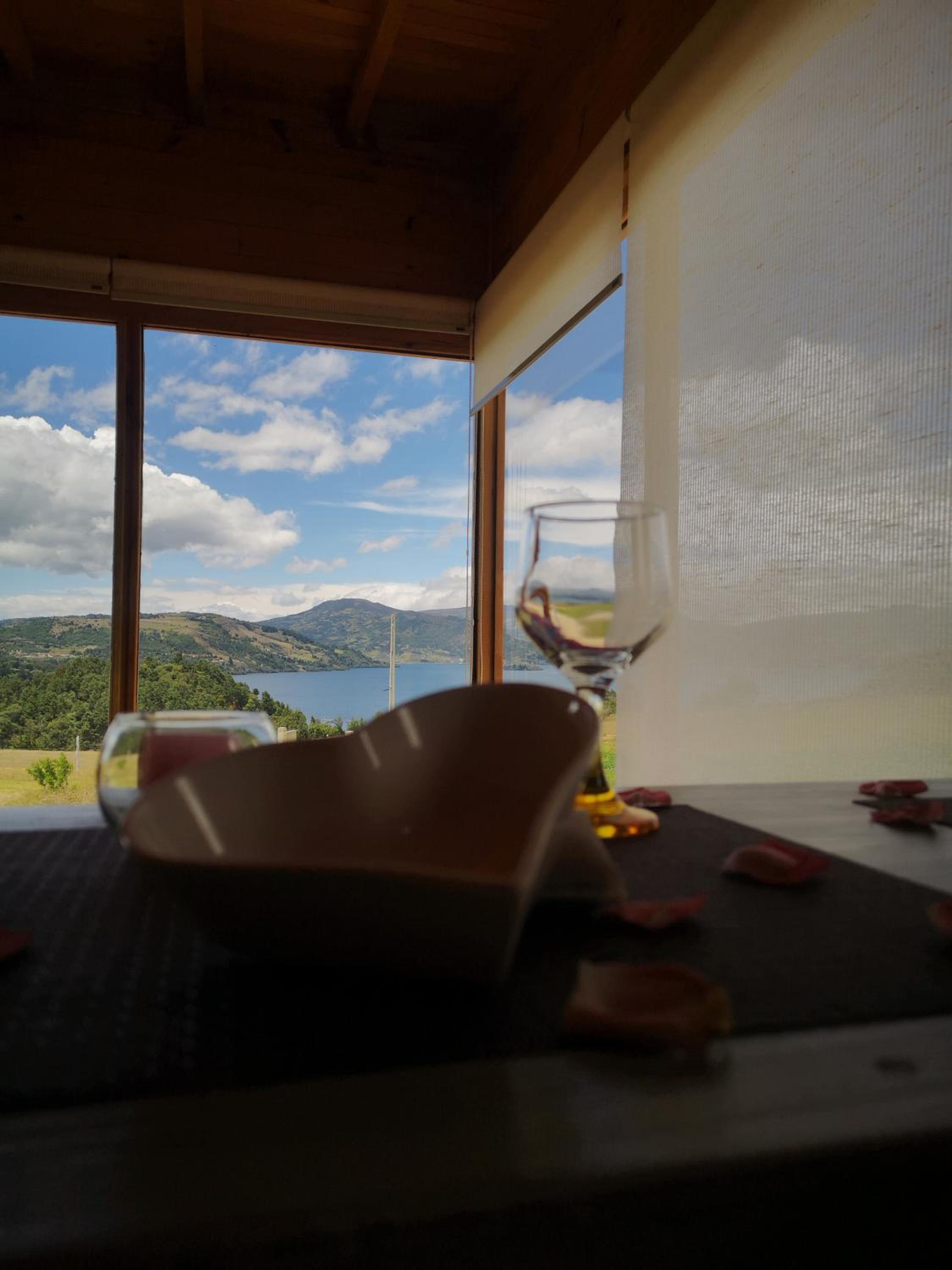 Cabaña con vista a la laguna de Tota