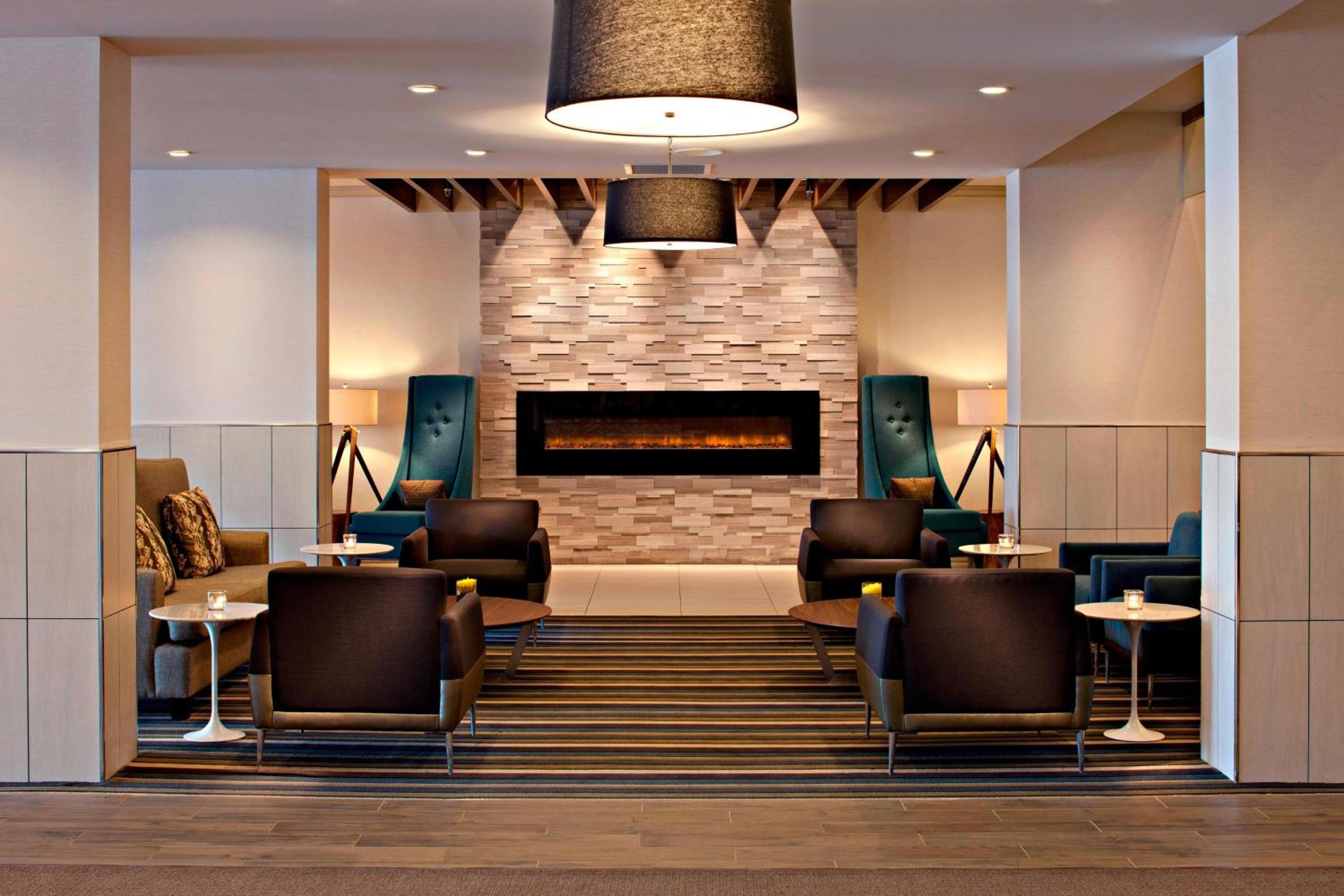 Delta Hotels by Marriott Winnipeg-1