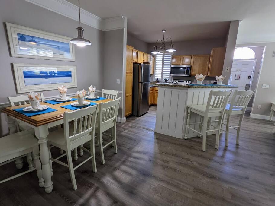 Nice & Cozy Home - Near Disney & Universal view 5