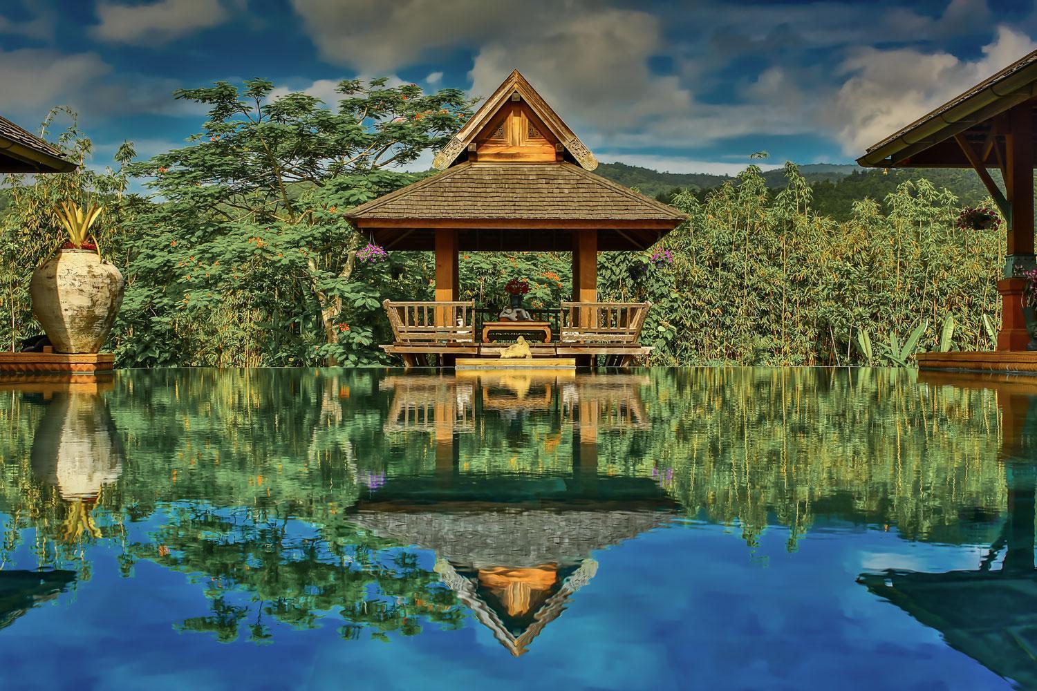 Howie's HomeStay