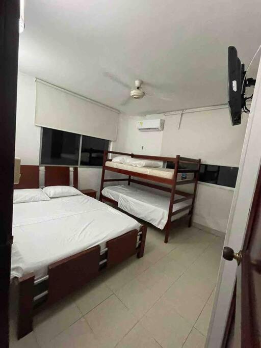 Cabaña #11 frente al mar en Coveñas - Tercera Encenada - Conjunto con piscina