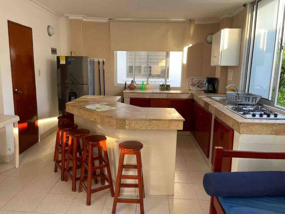 Cabaña #11 frente al mar en Coveñas - Tercera Encenada - Conjunto con piscina