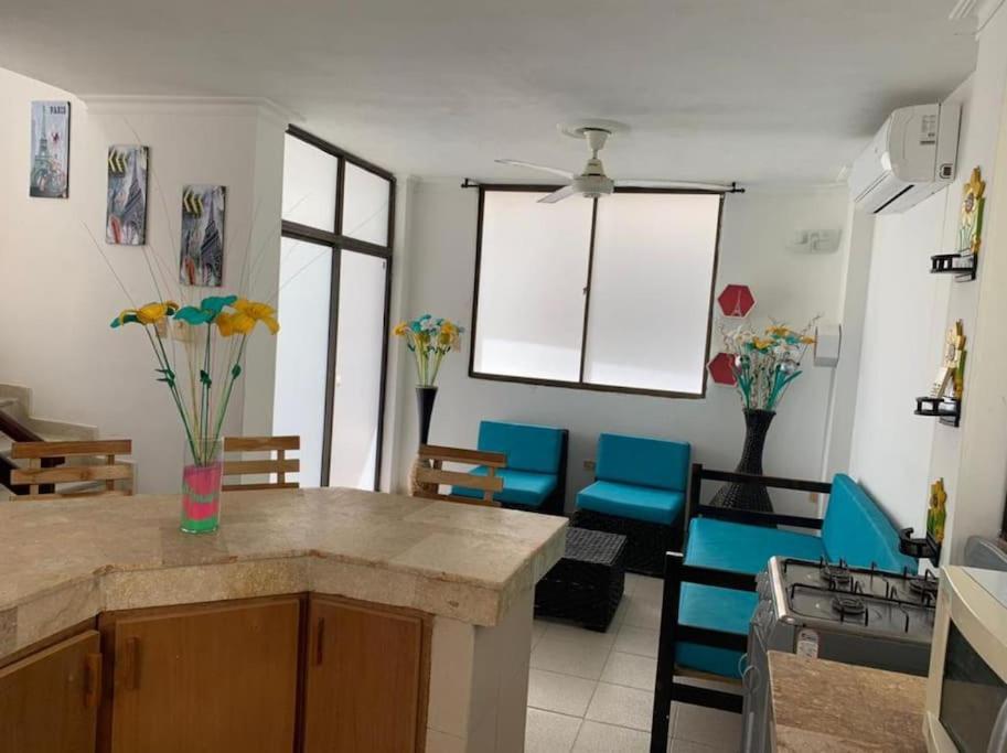 Cabaña #11 frente al mar en Coveñas - Tercera Encenada - Conjunto con piscina