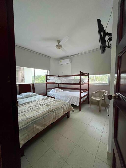 Cabaña #11 frente al mar en Coveñas - Tercera Encenada - Conjunto con piscina
