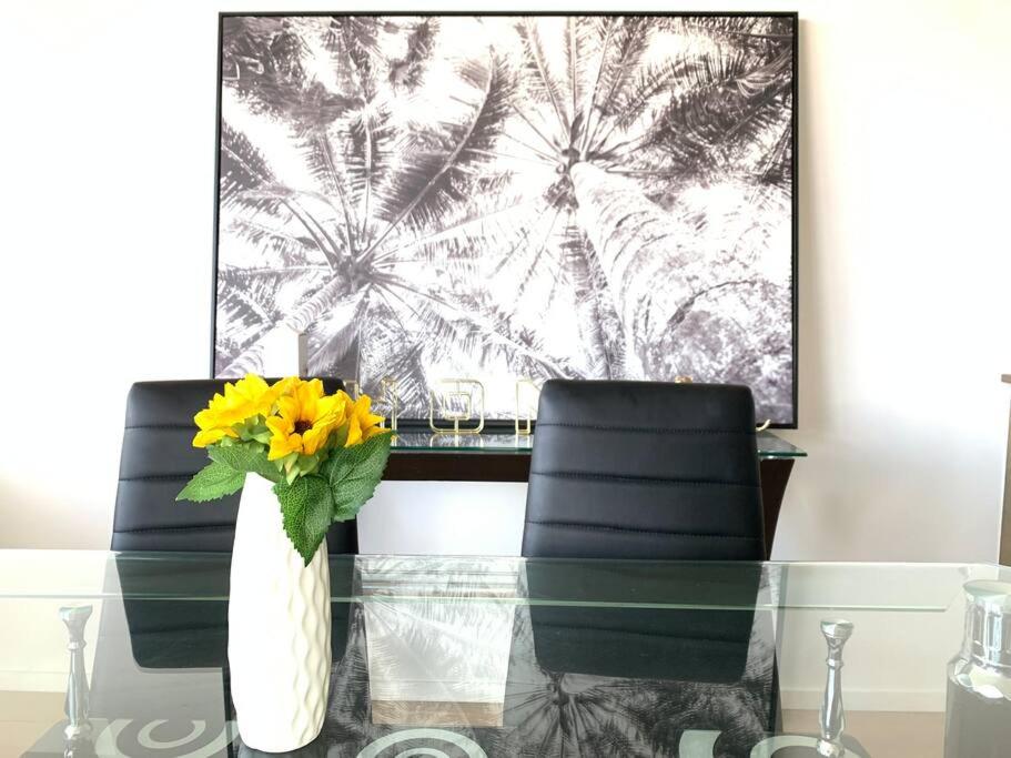 City View Luxury 3 Bedroom Apartment-Free Car Park