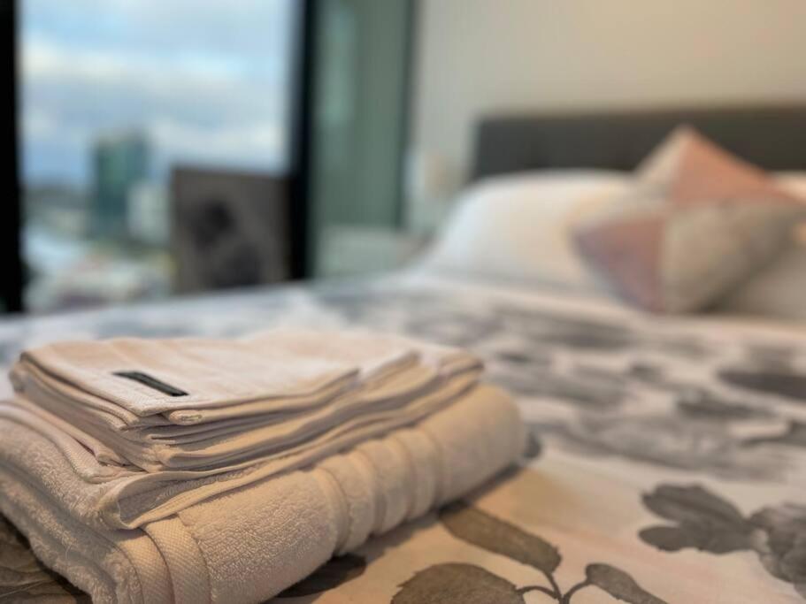 City View Luxury 3 Bedroom Apartment-Free Car Park