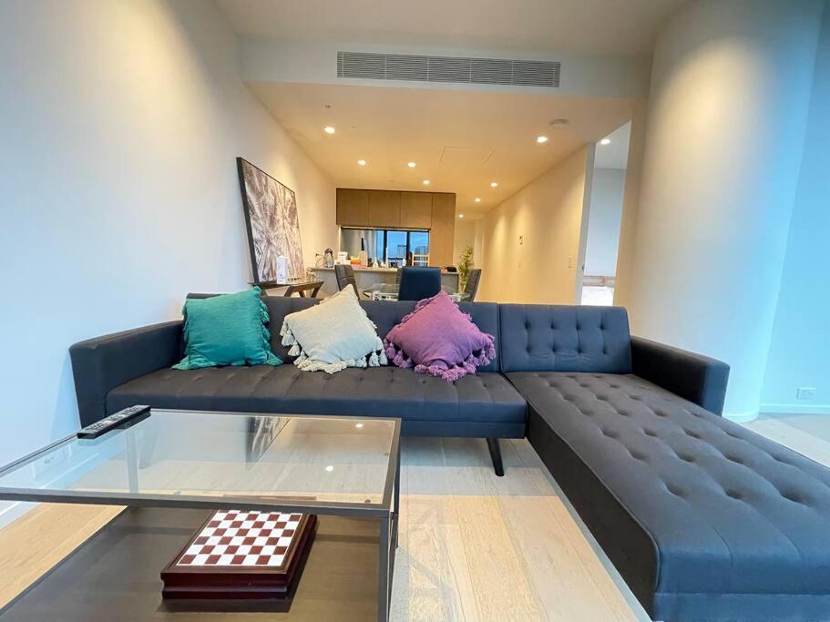 City View Luxury 3 Bedroom Apartment-Free Car Park