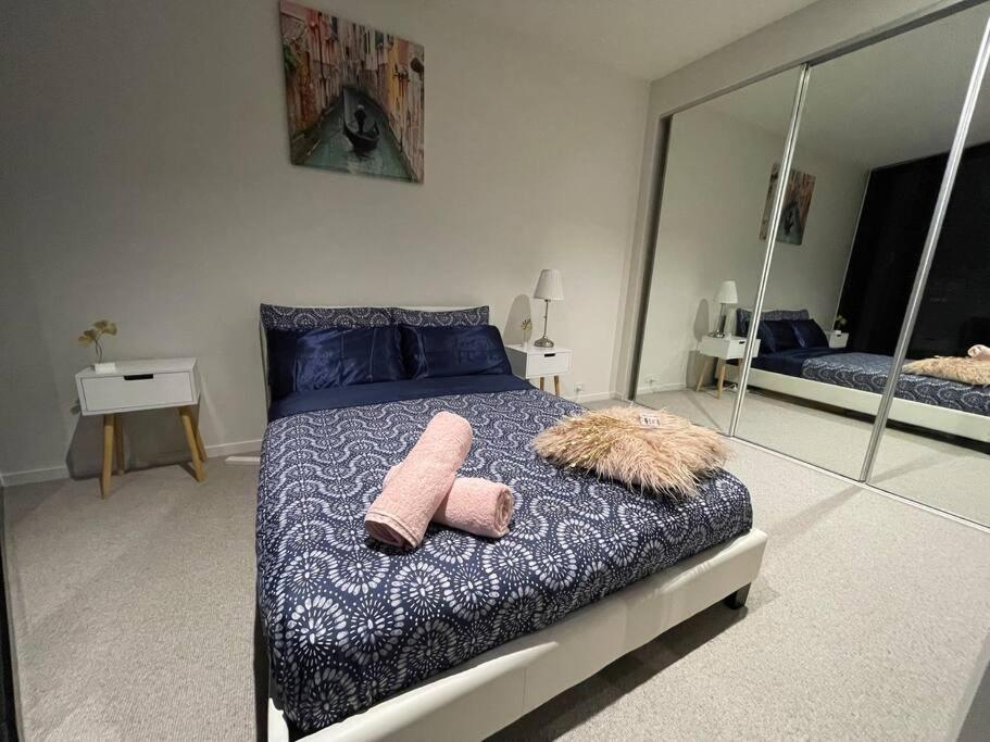 Experience Luxury at Southbank’s Newest Apt w/ City View