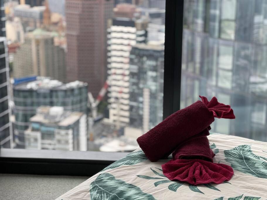 Experience Luxury at Southbank’s Newest Apt w/ City View