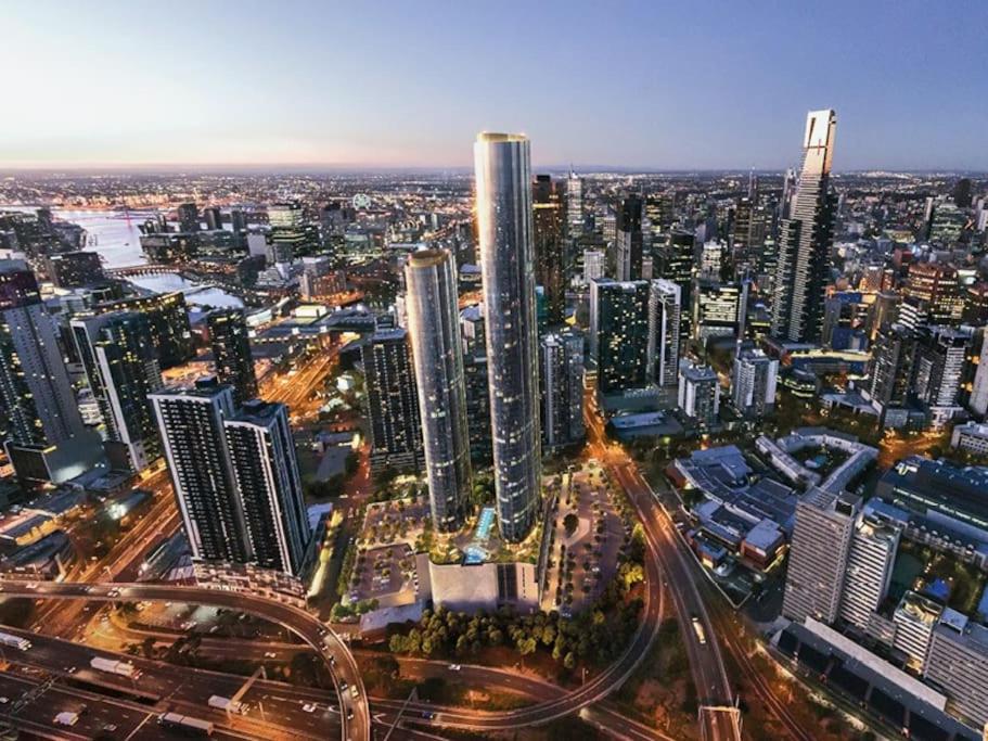 Experience Luxury at Southbank’s Newest Apt w/ City View
