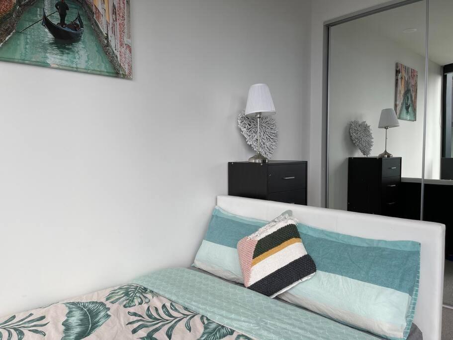 Experience Luxury at Southbank’s Newest Apt w/ City View