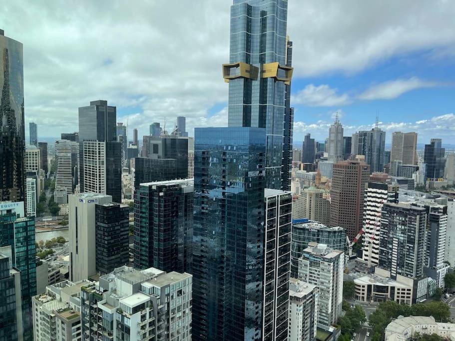 Experience Luxury at Southbank’s Newest Apt w/ City View
