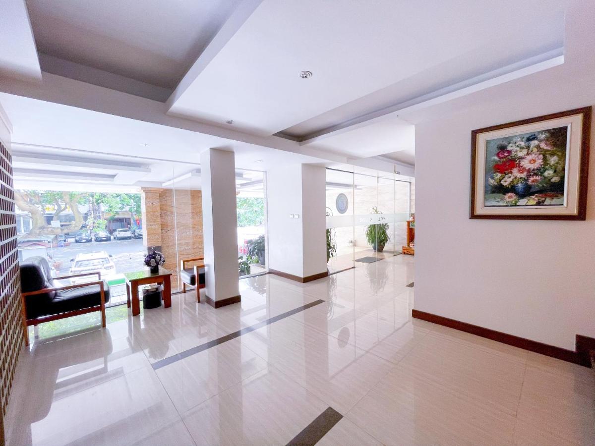 hotel reception