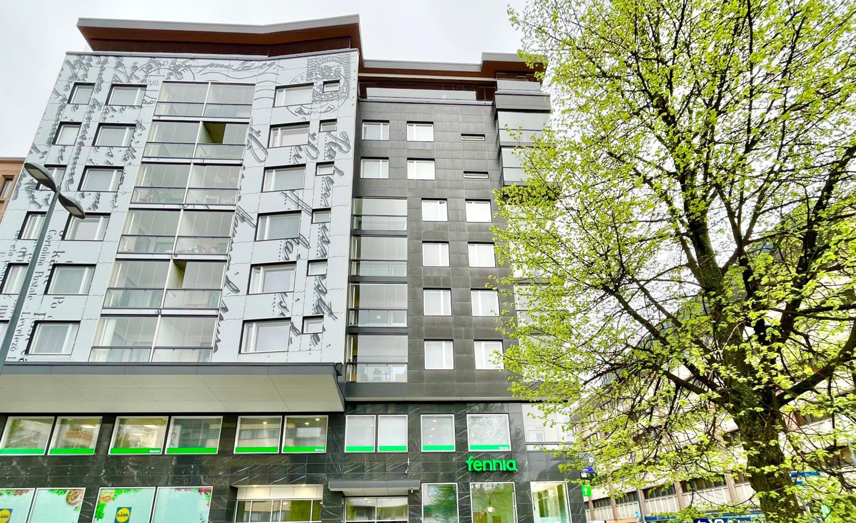 Hotel Tammer Huoneistot - City Suite 5 - Own Sauna, Air conditioning, Balcony & Best Location - Image 1