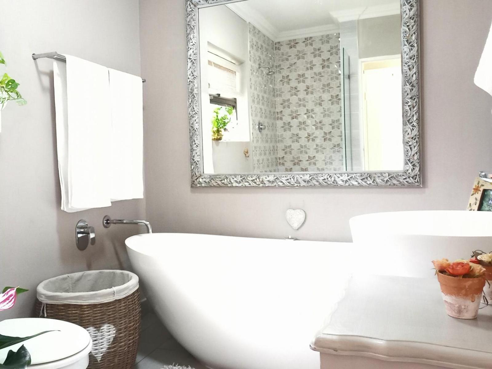 Villa Roc Guesthouse - Pet Friendly