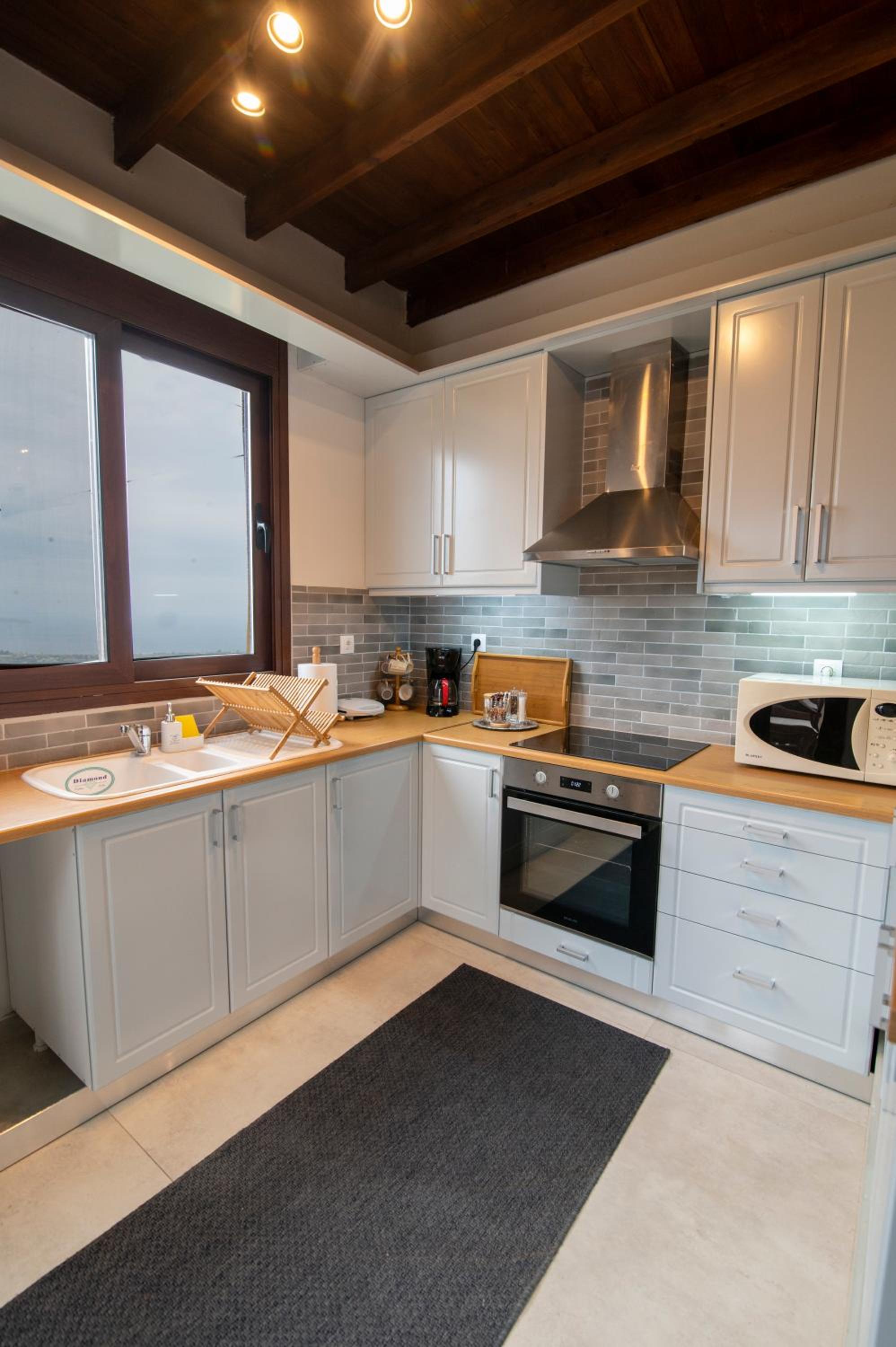 DIMIS ASOMATOS HOMES